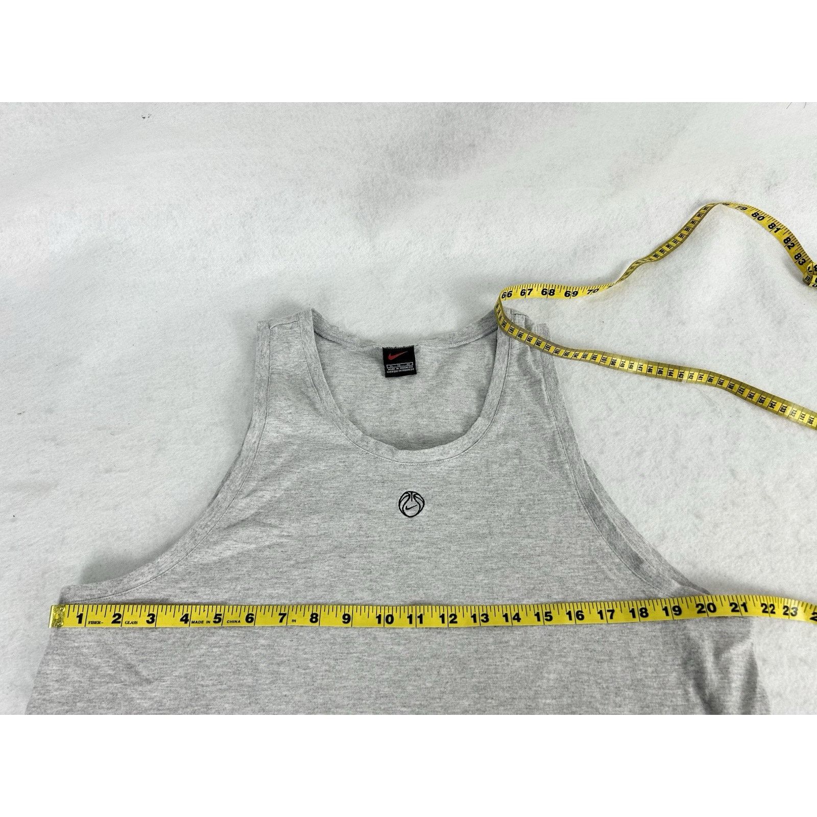 Nike Vintage Nike 90's Tank Top XL Gray Center Logo Basketball Size US XL / EU 56 / 4 - 7 Thumbnail