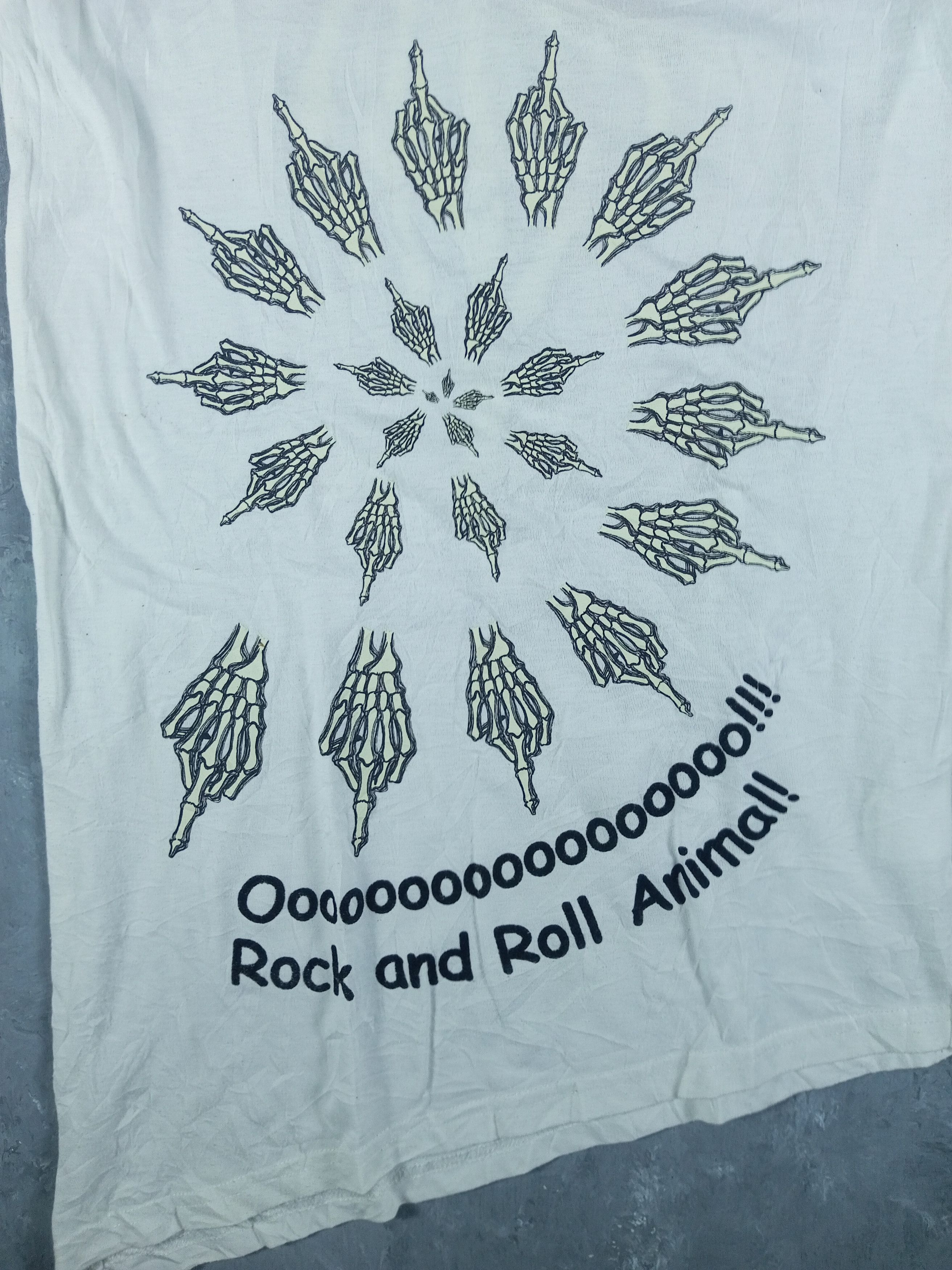 If Six Was Nine 2000s Asimetris Glad News Vneck Vkei Style T-shirt Size XS / US 0-2 / IT 36-38 - 4 Thumbnail