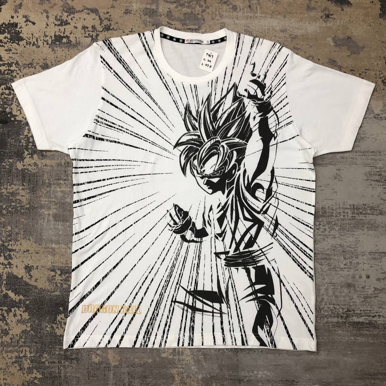 Anime × Uniqlo T417 DRAGONBALL Z SON GOKU SSJ2 TEE Size US XL / EU 56 / 4 - 1 Thumbnail