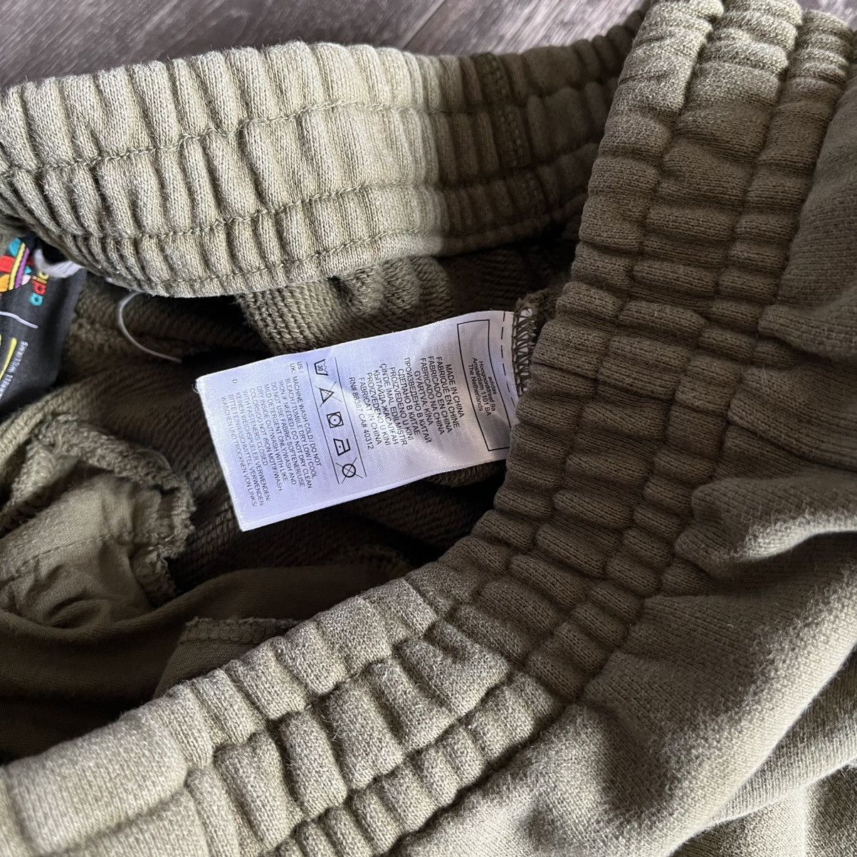 Humanrace Adidas x Humanrace Pharrell Williams Olive Khaki Sweatpants Size US 32 / EU 48 - 10 Thumbnail