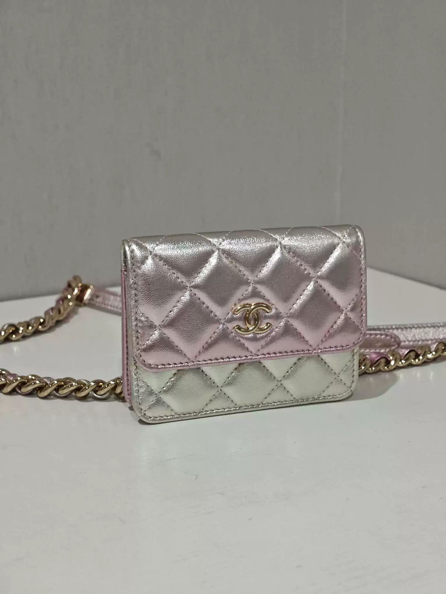 Chanel Pre-loved Bag Very good condition Size ONE SIZE - 1 Thumbnail