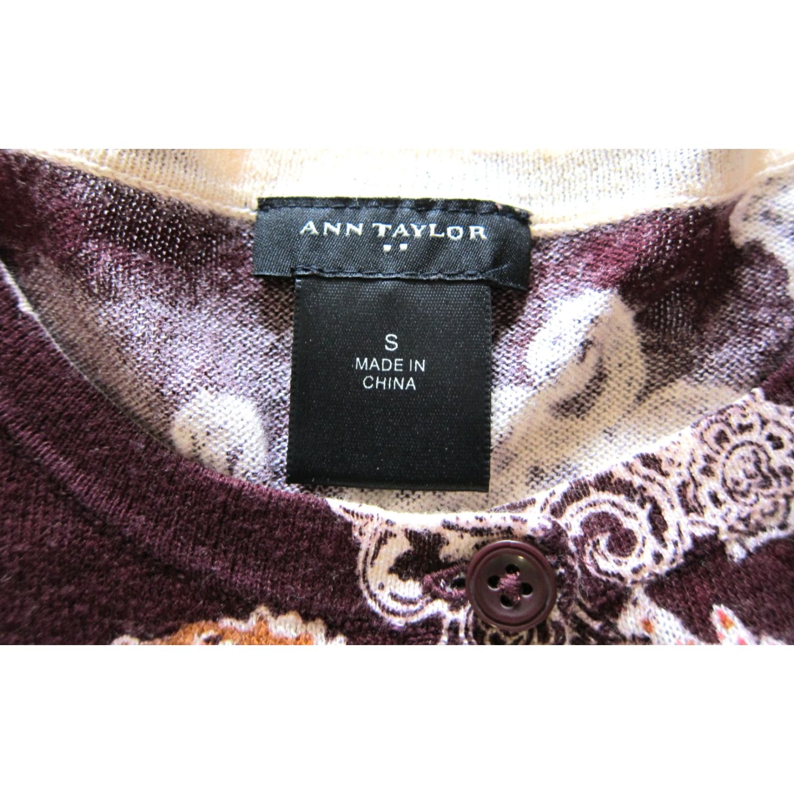 Ann Taylor **Red Ann Taylor Cotton Lightweight Knit Adult S Cardigan Sweater** User: Red Ann Taylor Cotton Lightweight Knit Cardigan Sweater Adult S Size S / US 4 / IT 40 - 3 Thumbnail