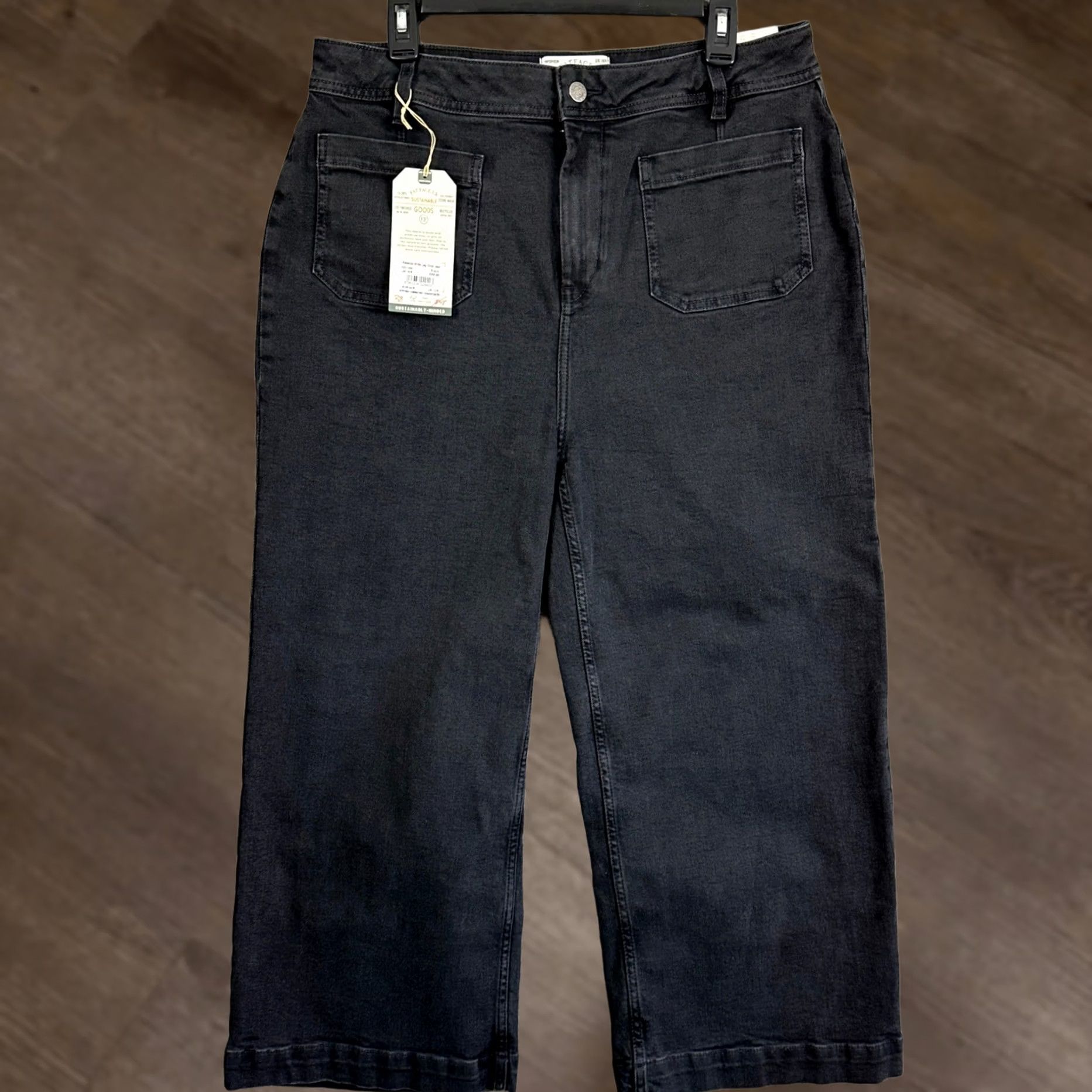 FatFace Fat Face Keswick Jeans Cropped Wide Leg Womens 16R Black Denim NEW Pockets Comfort Stretch Size 38" / US 16 / IT 52 - 1 Thumbnail