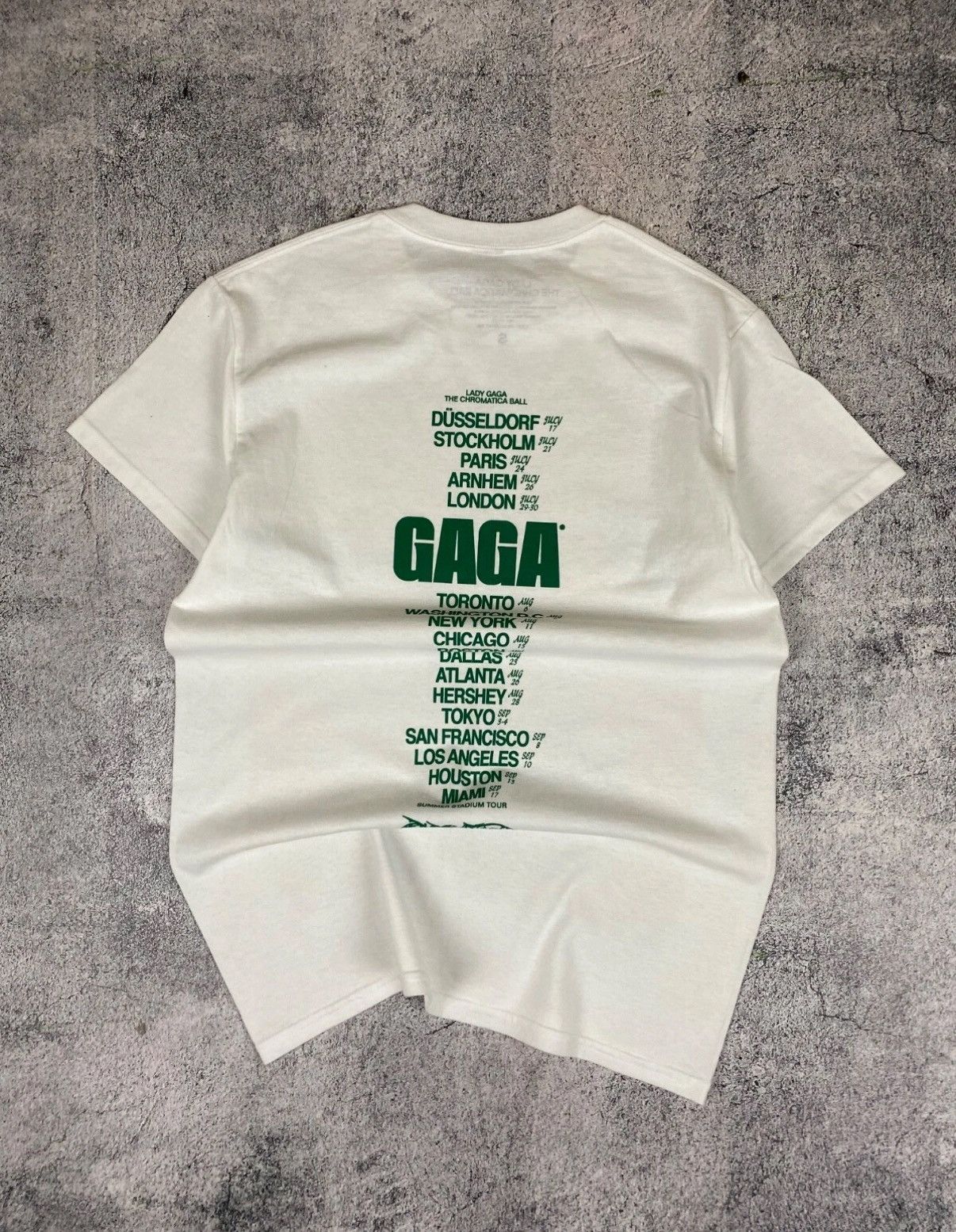 Band Tees LADY GAGA THE CHROMATICA BALL TOUR 2022 T-SHIRT OFFICIAL M Size US M / EU 48-50 / 2 - 5 Thumbnail
