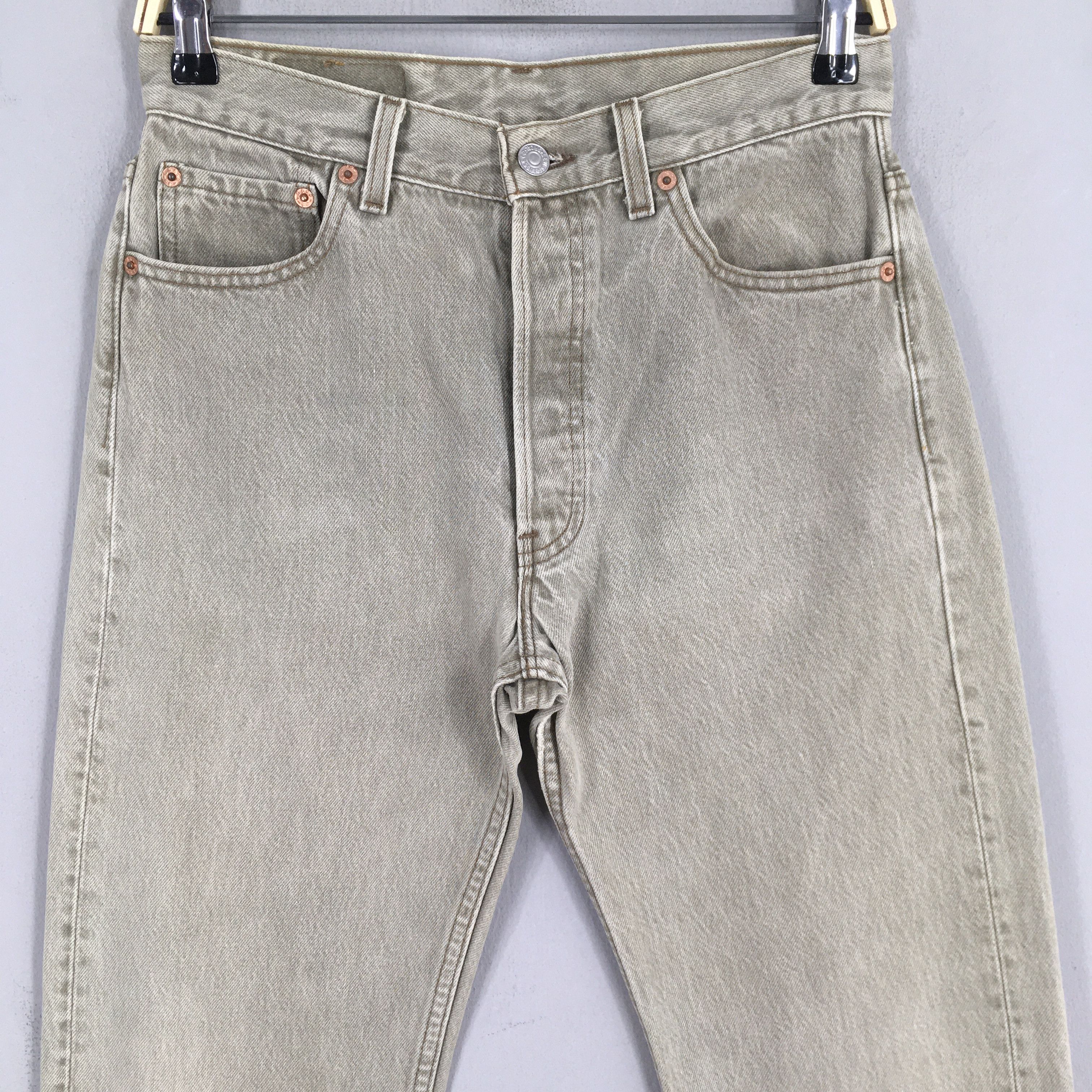 Levi's Size 28x28.5 Vintage 90s Levi's 501 Faded Gray Jeans S724 Size US 28 / EU 44 - 2 Thumbnail