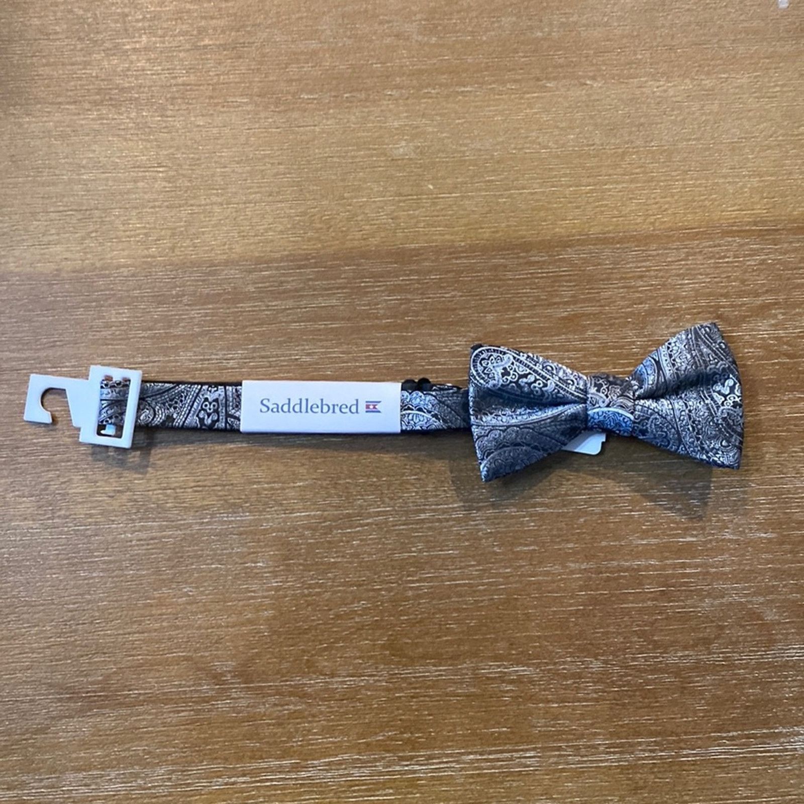 Saddlebred Saddlebred silk blend silver black paisley bow tie formal Size ONE SIZE - 2 Thumbnail