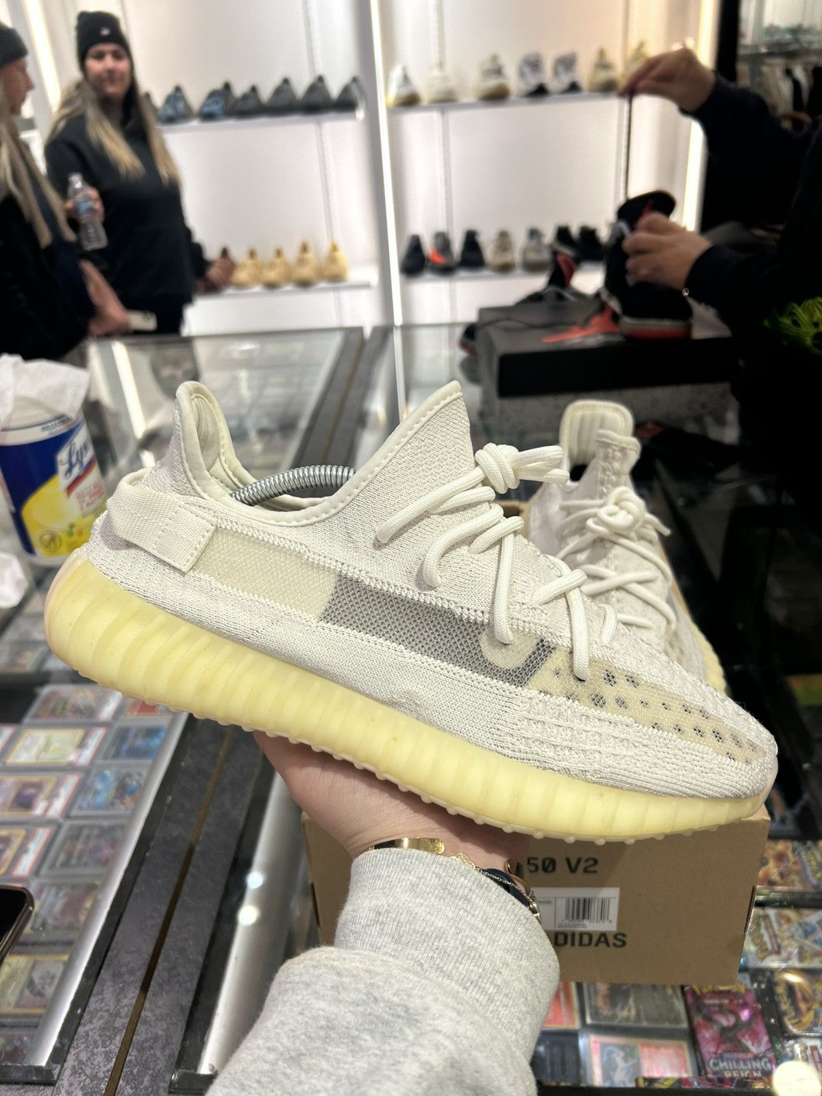 Yeezy Yeezy 350 V2 Bone Size US 10.5 / EU 43-44 - 5 Thumbnail