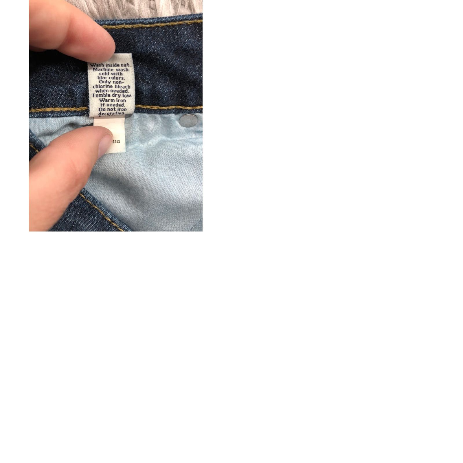 Vera Wang Vera Wang Straight Jeans Womens Size 8 Blue Denim Mid Rise 30" Waist 26" Inseam 5-Pocket Design Zip Button Logo Belt Loops Regular Fit Size 30" / US 8 / IT 44 - 9 Thumbnail