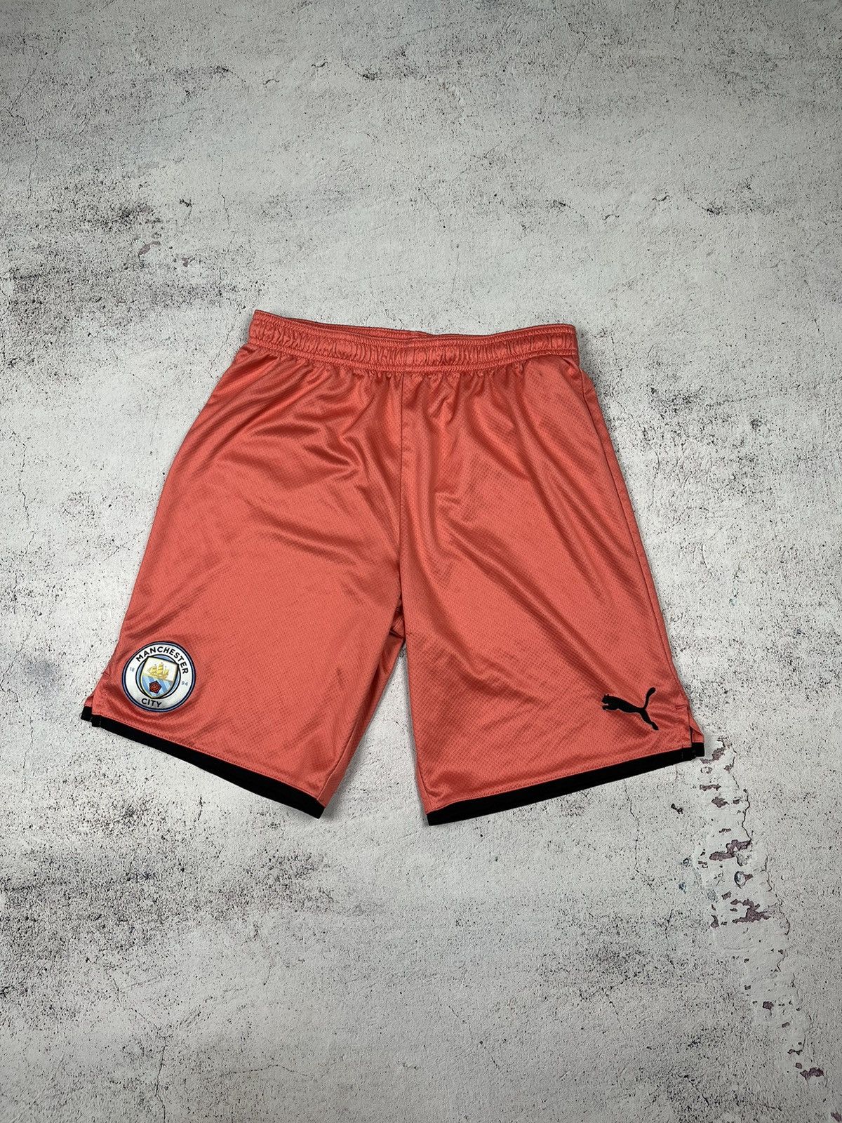 Puma MANCHESTER CITY 2019 2020 THIRD FOOTBALL SOCCER SHORTS PUMA Size US 30 / EU 46 - 1 Thumbnail