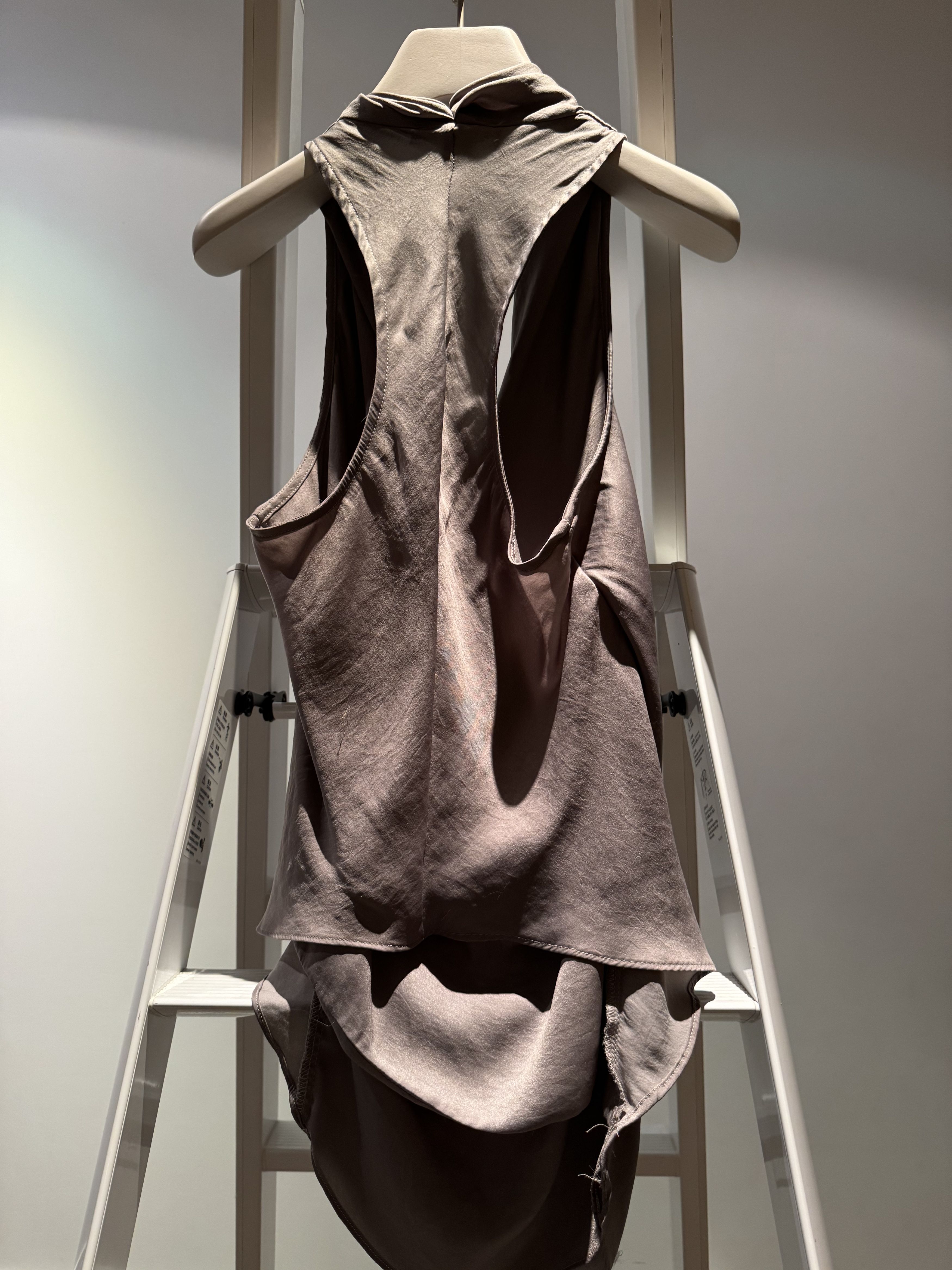 Helmut Lang Helmut Lang Silk Draped Sleeveless Top (Taupe-Grey, Size P) Size XS / US 0-2 / IT 36-38 - 2 Thumbnail