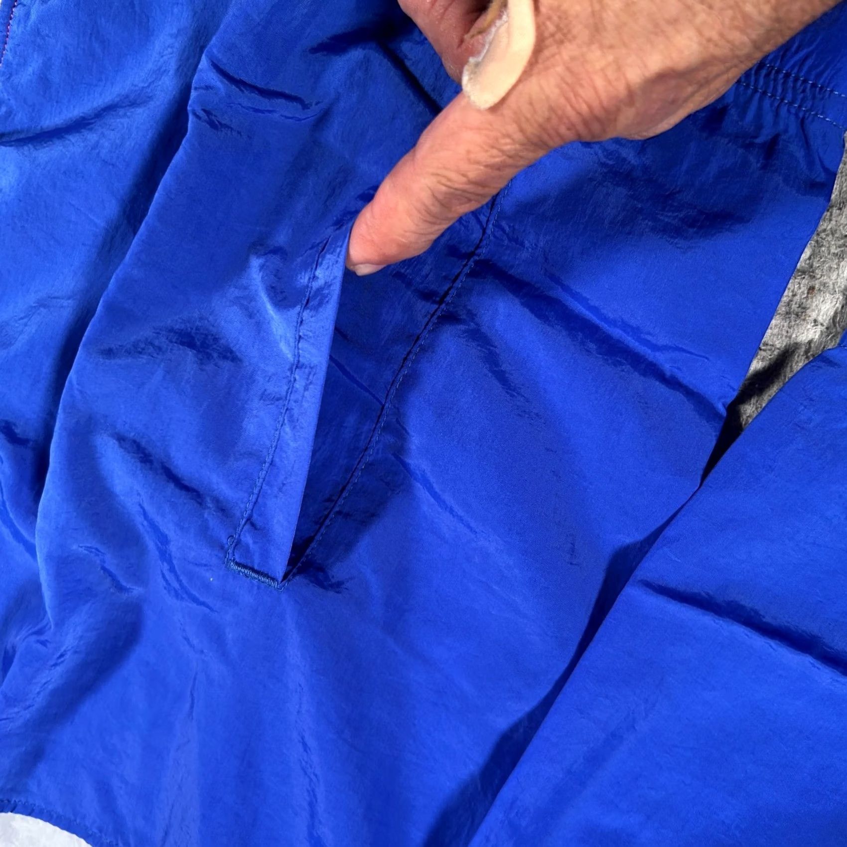 Vintage Barstool Sports Windbreaker Jacket Mens Large Red Blue Nylon Mock Neck Full Zip Size US L / EU 52-54 / 3 - 5 Thumbnail