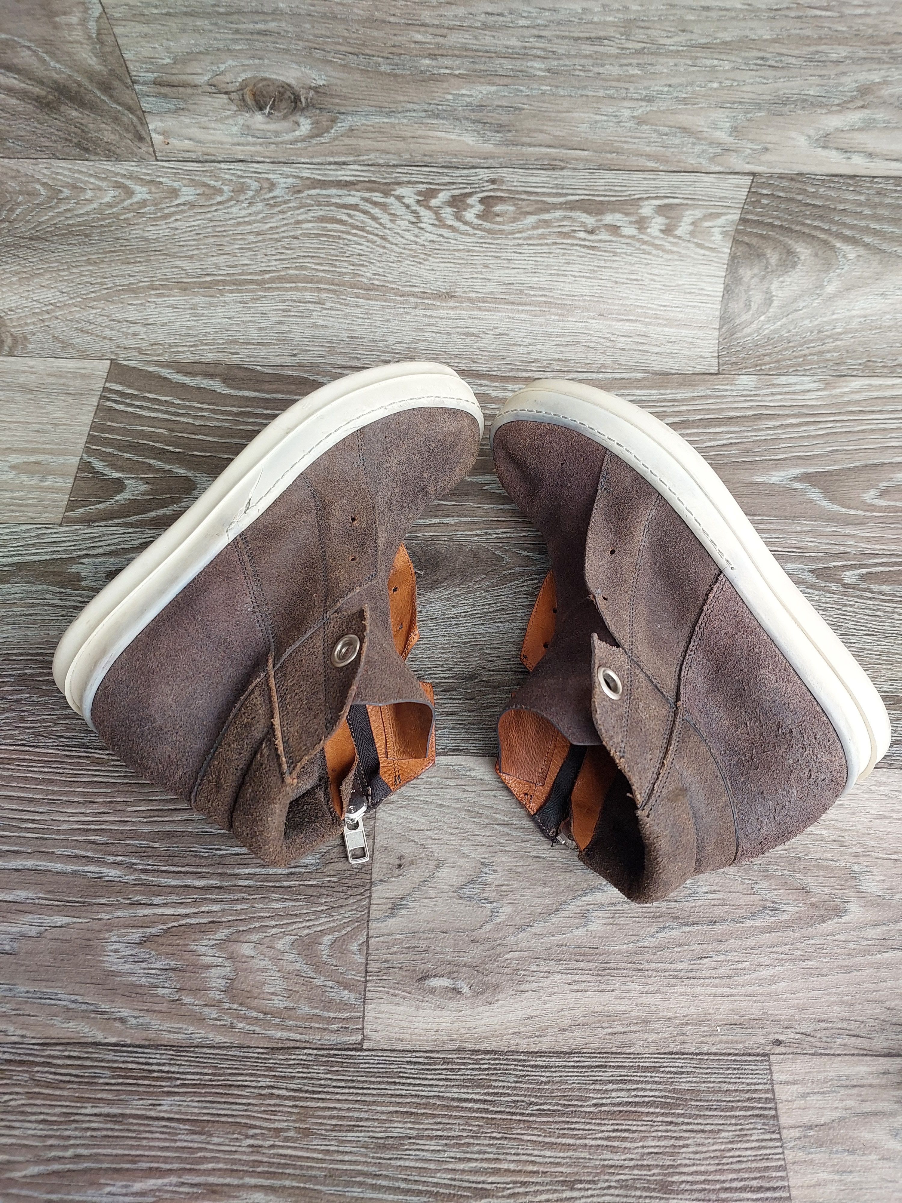 Rick Owens Rick Owens Island Dunk shoes in a brown suede colorway. Size US 6 / IT 36 - 7 Thumbnail
