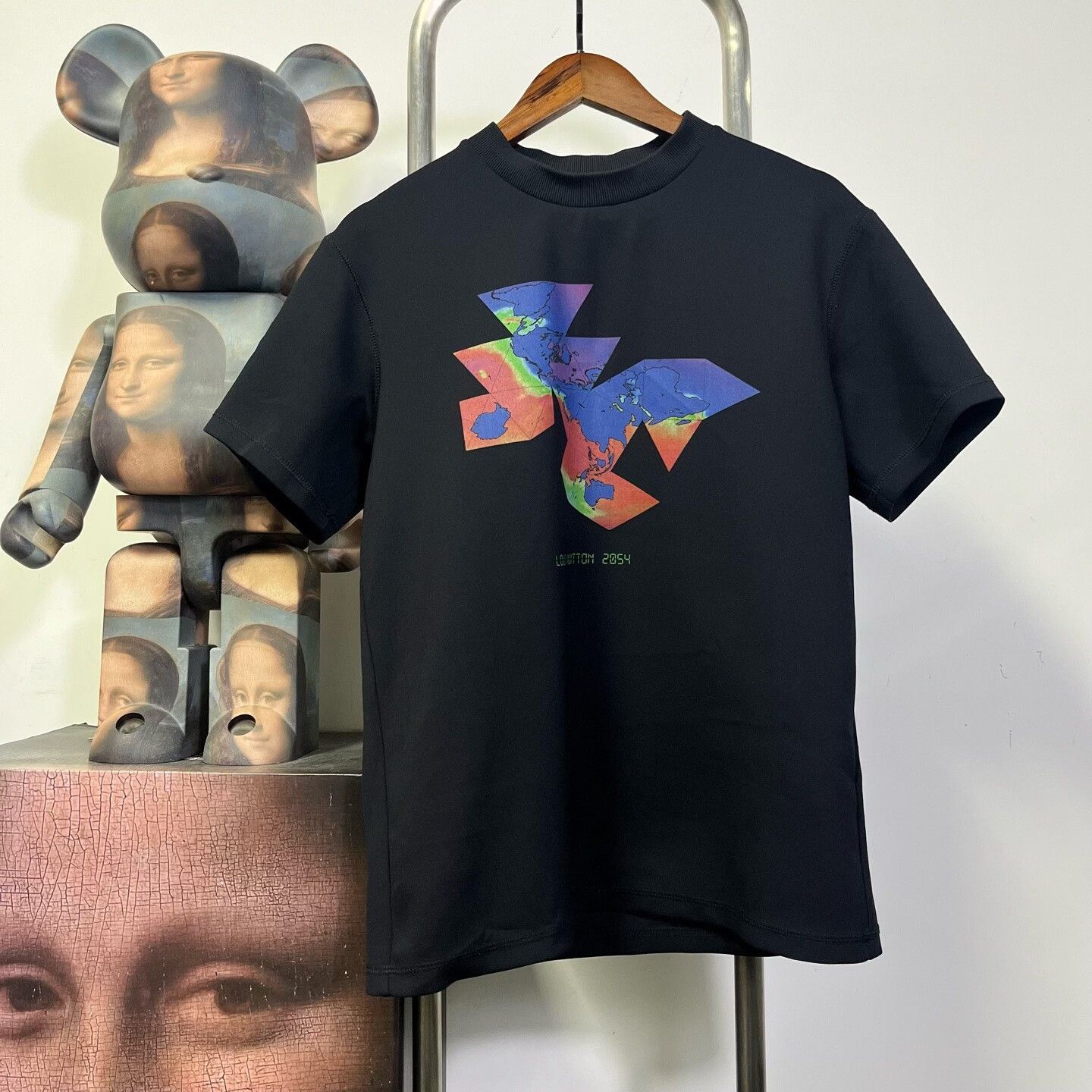 Louis Vuitton Louis Vuitton T-Shirt m Men Size US M / EU 48-50 / 2 - 1 Thumbnail