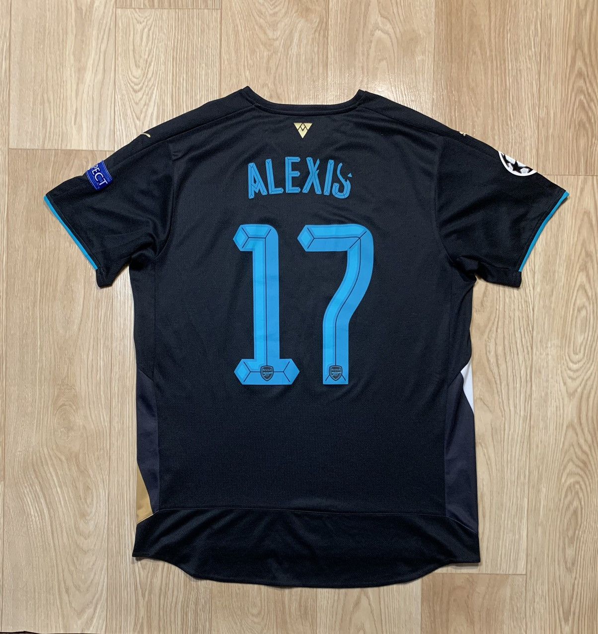 Arsenal Alexis 17 Puma 2015-2016 Soccer Jersey T-Shirt