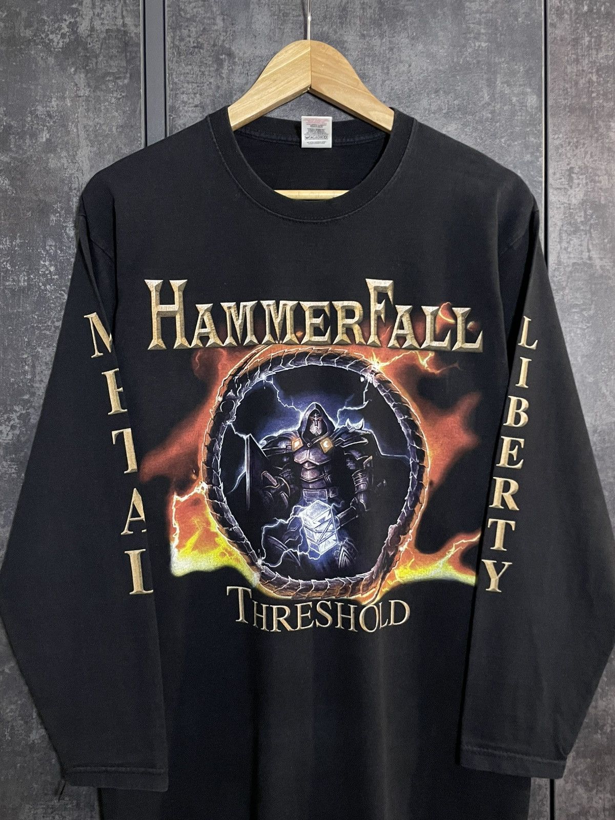 Band Tees Vintage Hammerfall Treshold Metal Long Sleeve NIN Oasis Size US M / EU 48-50 / 2 - 3 Thumbnail