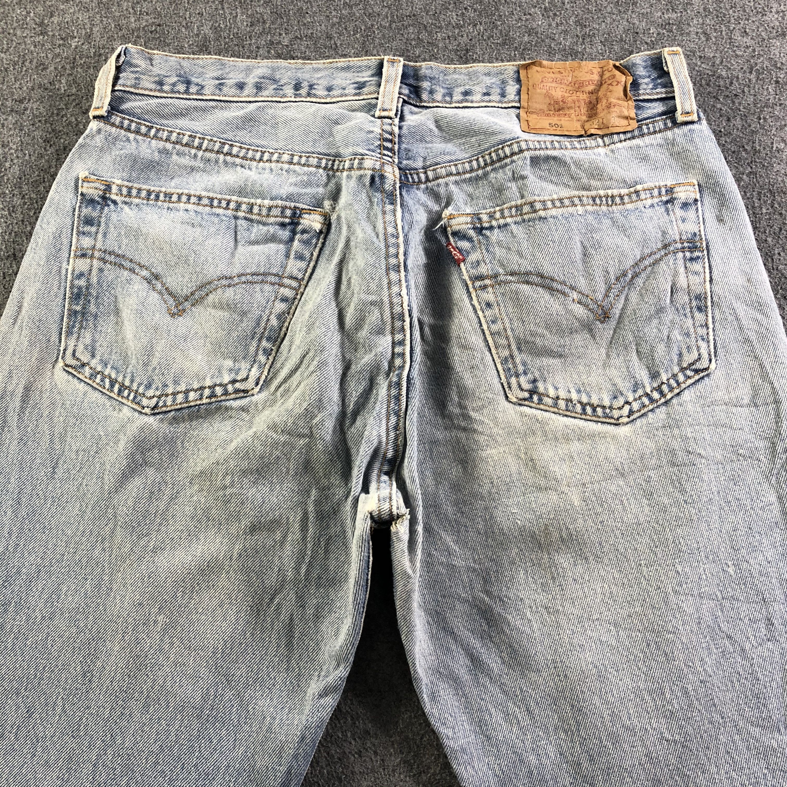 Levi's Vintage Light Wash Levis 501 Jeans-J3596 Size US 31 - 4 Thumbnail