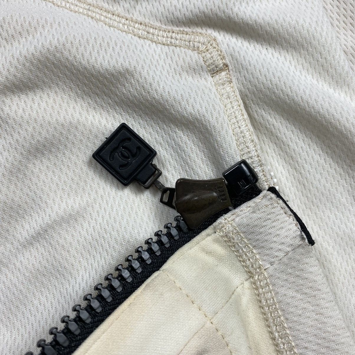 Chanel Chanel taped jacket Size M / US 6-8 / IT 42-44 - 9 Thumbnail