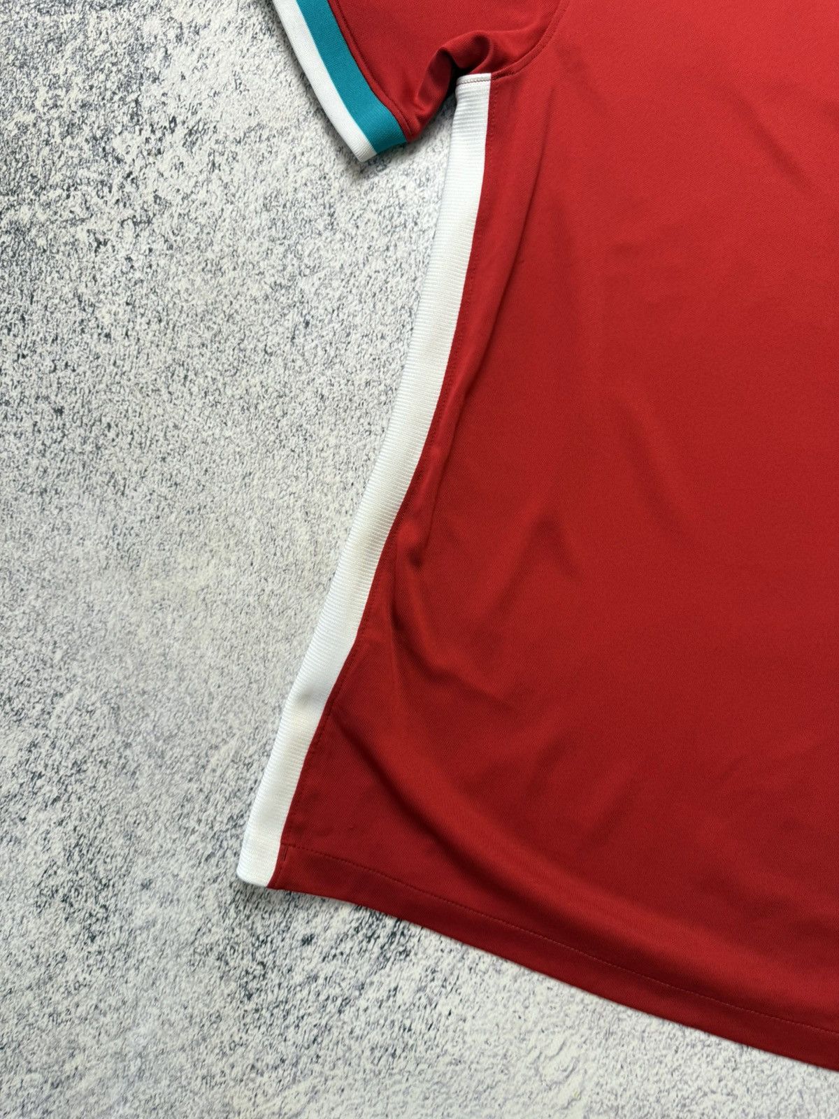 Nike Vintage Liverpool Soccer Jersey Sportwear Nike tee Size US S / EU 44-46 / 1 - 22 Thumbnail