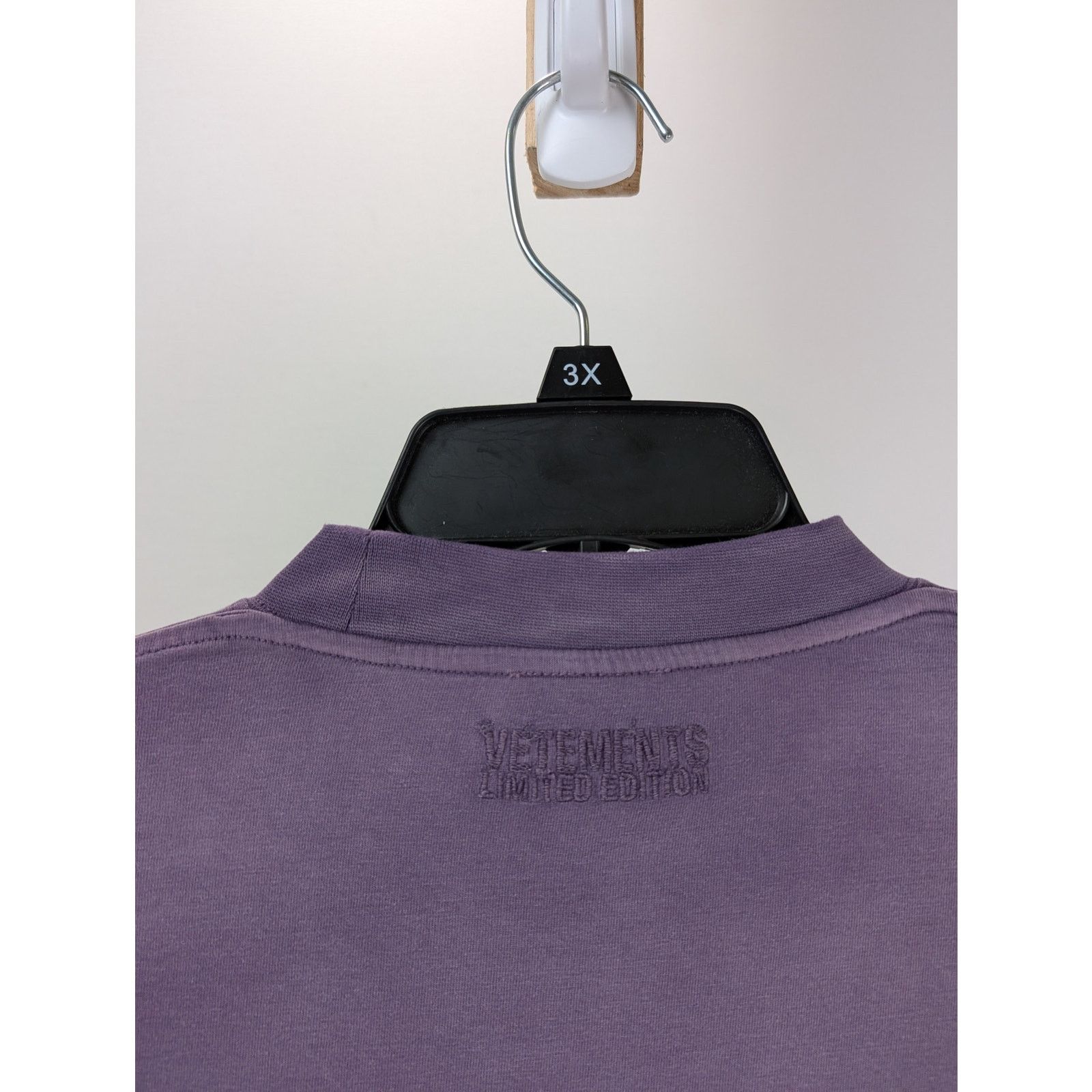 Vetements o1rshd1 Infinite Logo T-Shirt in Purple Size US XS / EU 42 / 0 - 13 Thumbnail