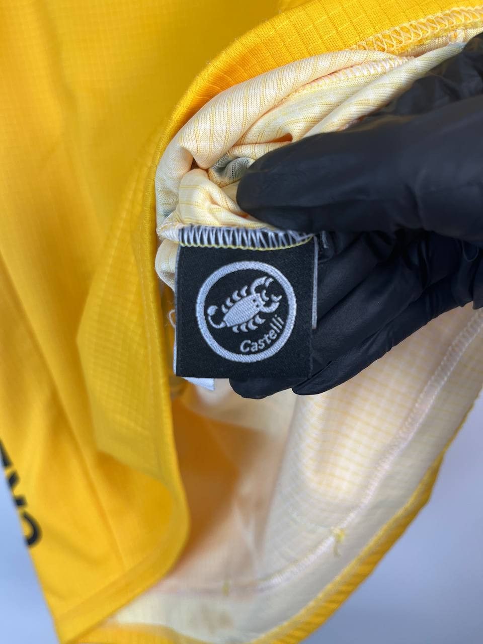 Gear for Sports CASTELLI Credit Suisse Cycling Jersey Yellow Size XL Size US XL / EU 56 / 4 - 4 Thumbnail