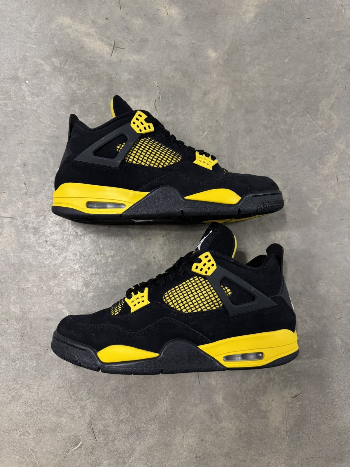 Jordan Brand Jordan 4 Retro Thunder 2023 Size 13 Size US 13 / EU 46 - 2 Thumbnail