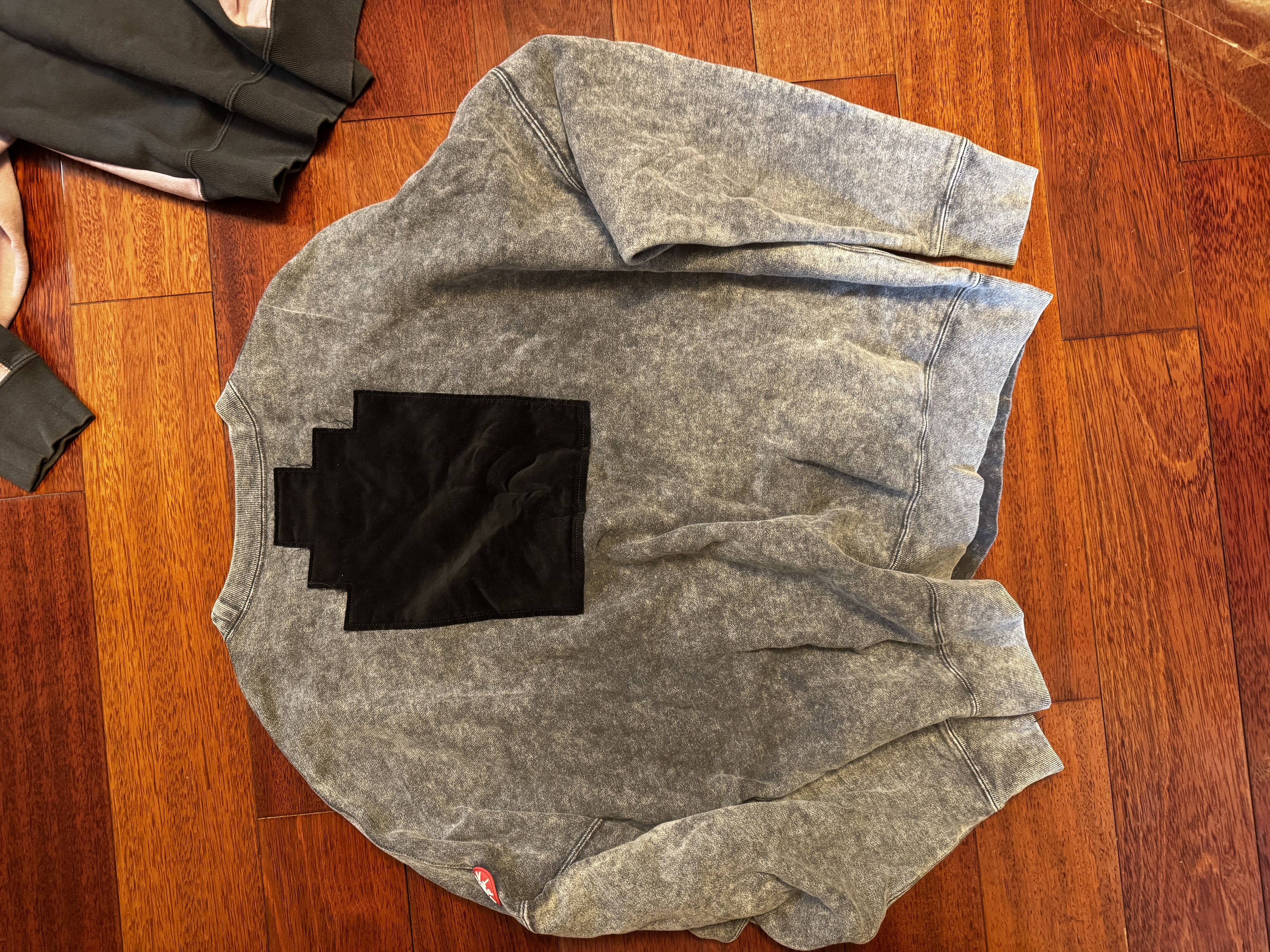 Cav Empt cav empt bleached washed crew Size US L / EU 52-54 / 3 - 8 Thumbnail