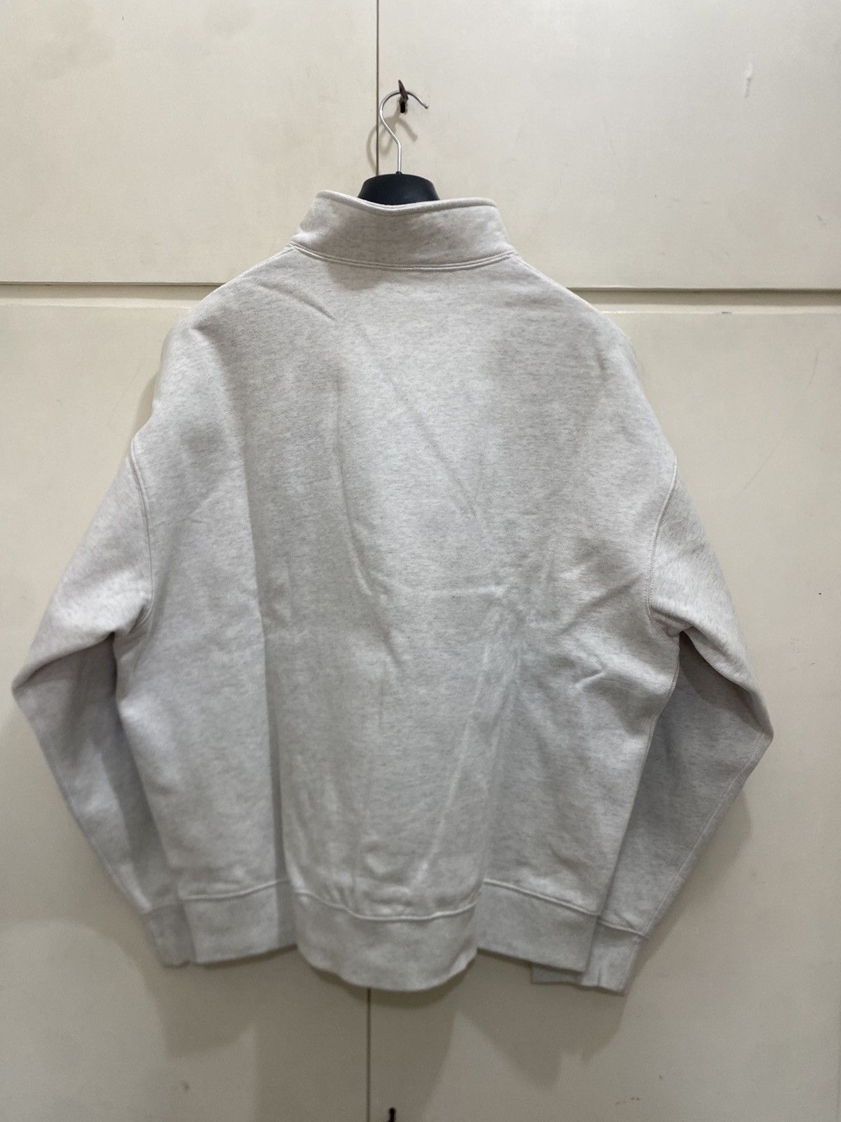 Nike Nike sweatshirt size XL, white, used in perfect condition. Size US XL / EU 56 / 4 - 10 Thumbnail