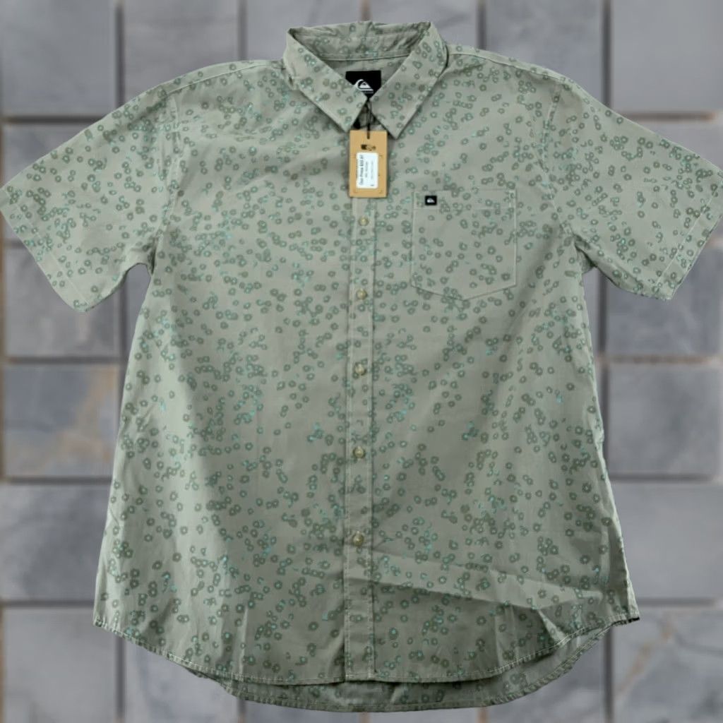 Quiksilver Quiksilver Shirt Mens XXL Silver Birch Cosmic Fields Classic Fit Short Sleeve Size US XXL / EU 58 / 5 - 1 Thumbnail