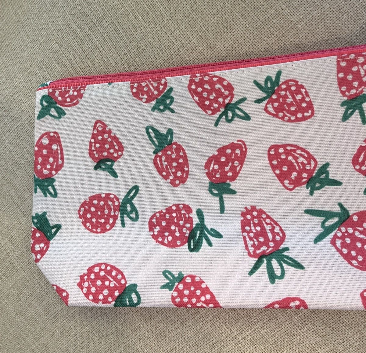 Other Cosmetic Bag Clinique Pink and White Strawberry Print New Size ONE SIZE - 3 Thumbnail