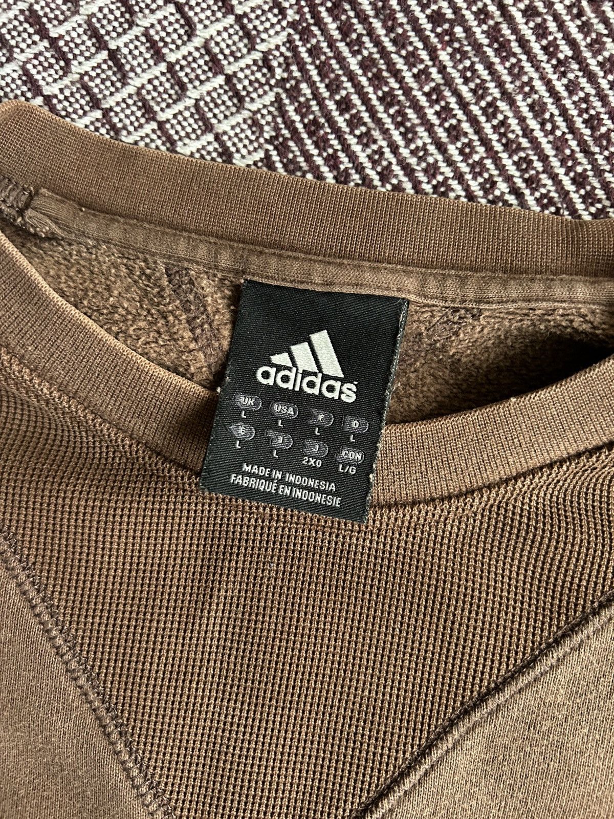 Adidas Vintage Adidas Brown Sweatshirt 00s Baggy Streetwear Style L Size US L / EU 52-54 / 3 - 4 Thumbnail