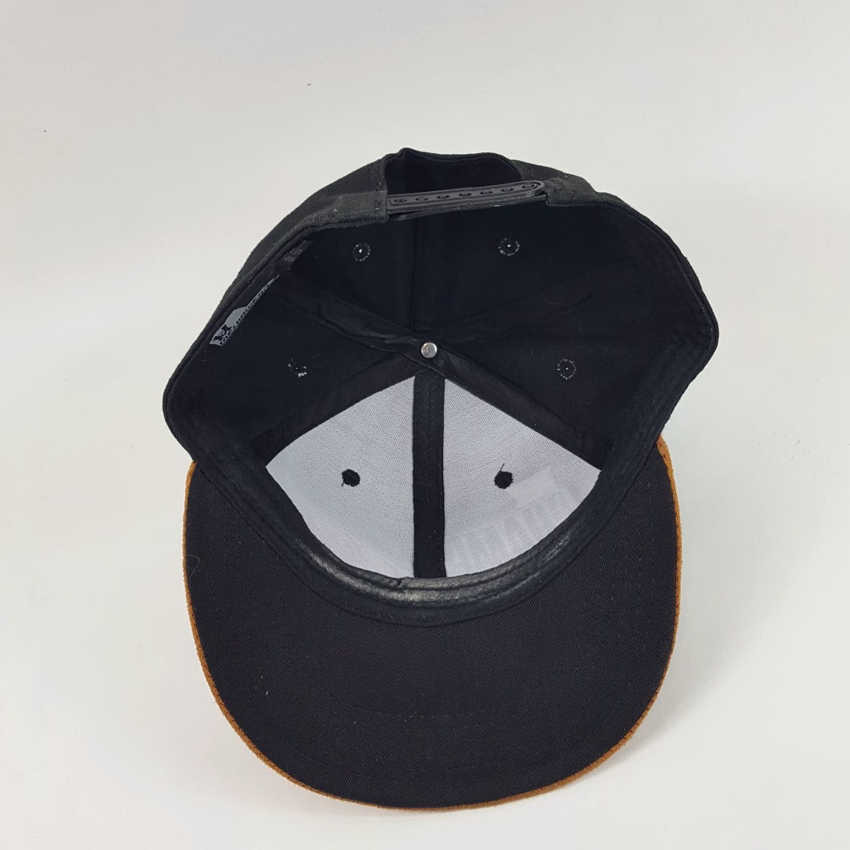 NHL VINTAGE Detroit Red Wings NHL Baseball Cap Hat - Suede Brim Snapback, One Size, Black, 90s Y2K Retro Sports Hat Mens Size ONE SIZE - 6 Thumbnail