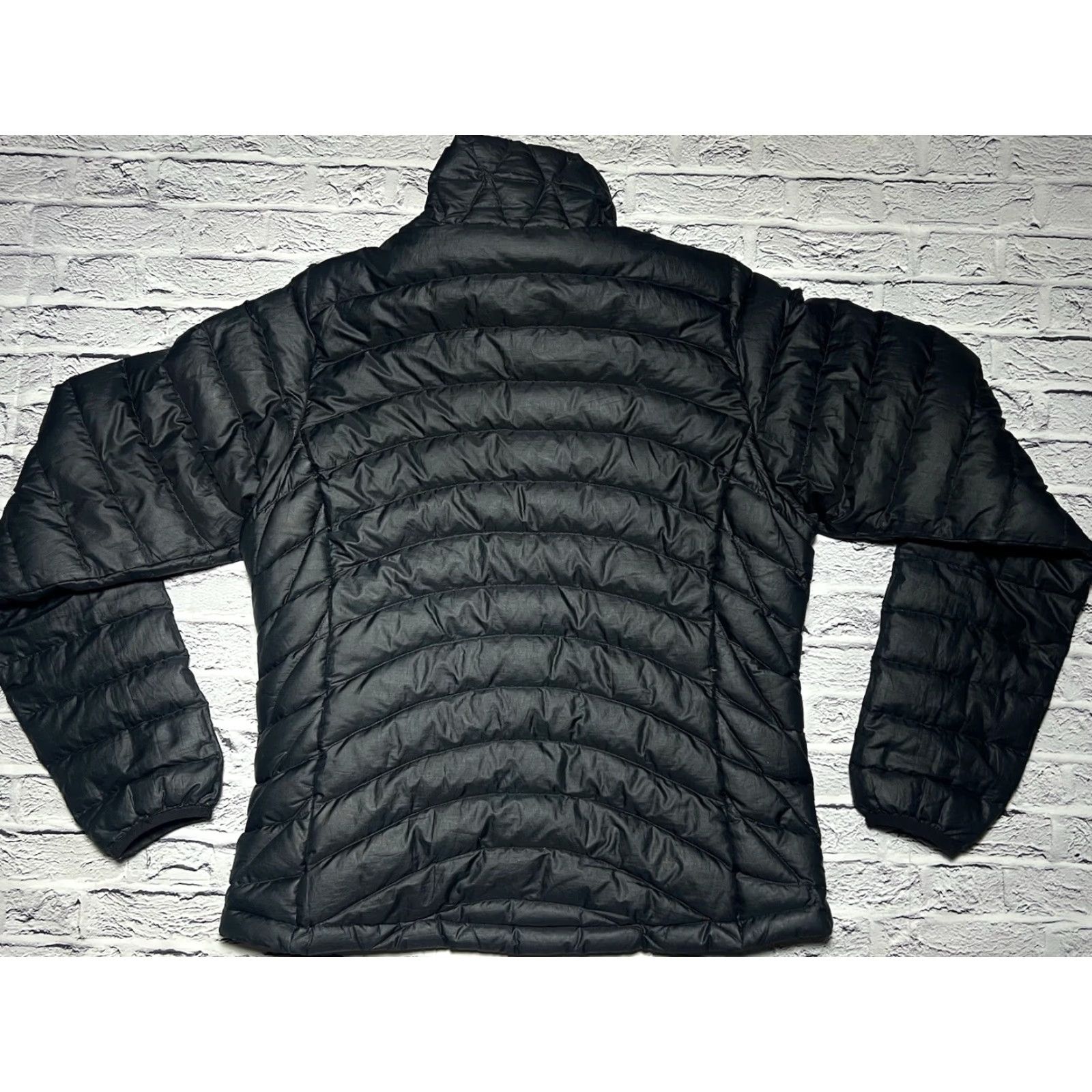 Patagonia Patagonia Women's Black Down Sweater XS Jacket User: Patagonia Women's Black Down Sweater XS Jacket Size XS / US 0-2 / IT 36-38 - 7 Thumbnail