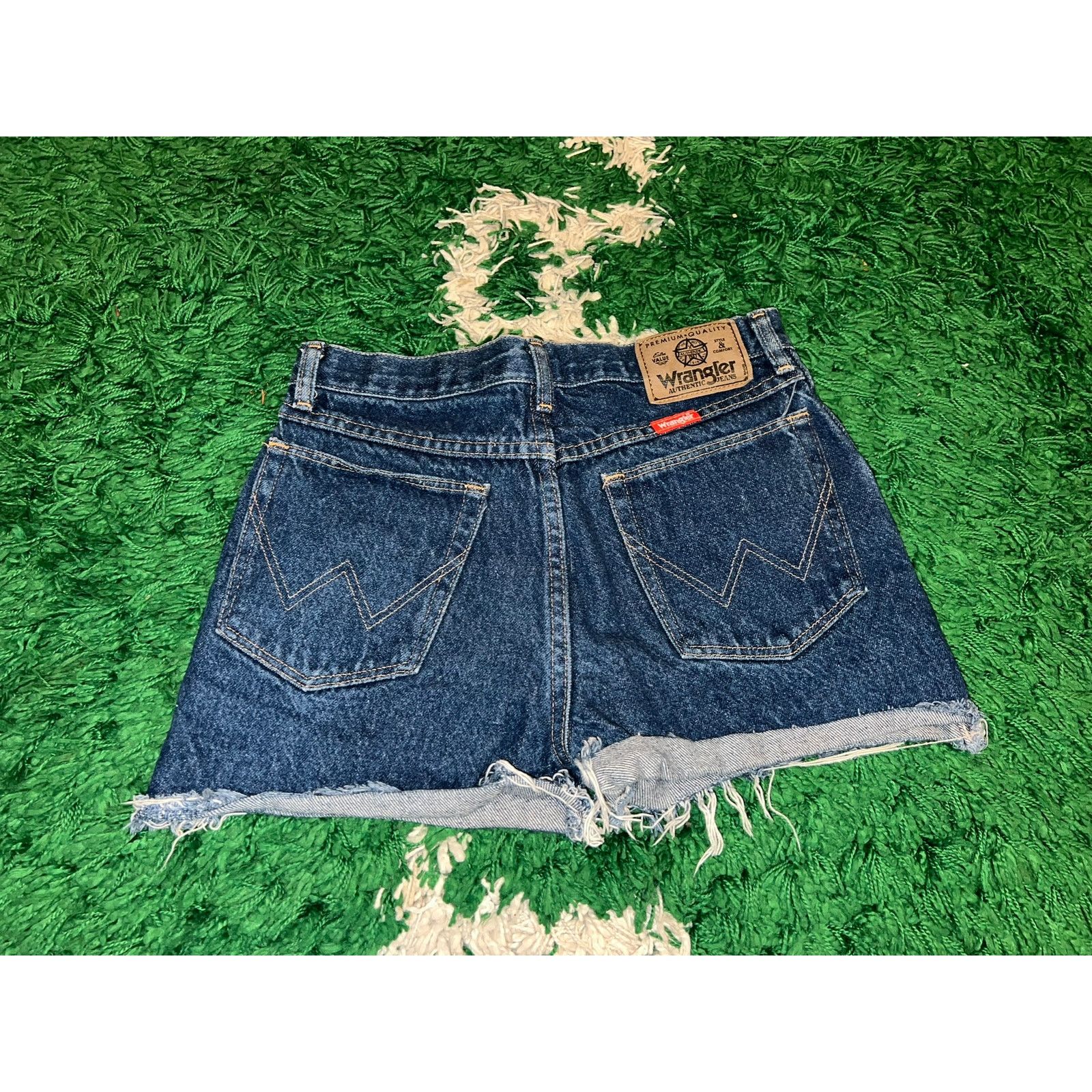 Wrangler Y2K Wrangler Denim Shorts Jorts Low Cut Blue 2000s 29 CUT Size 29" - 1 Thumbnail