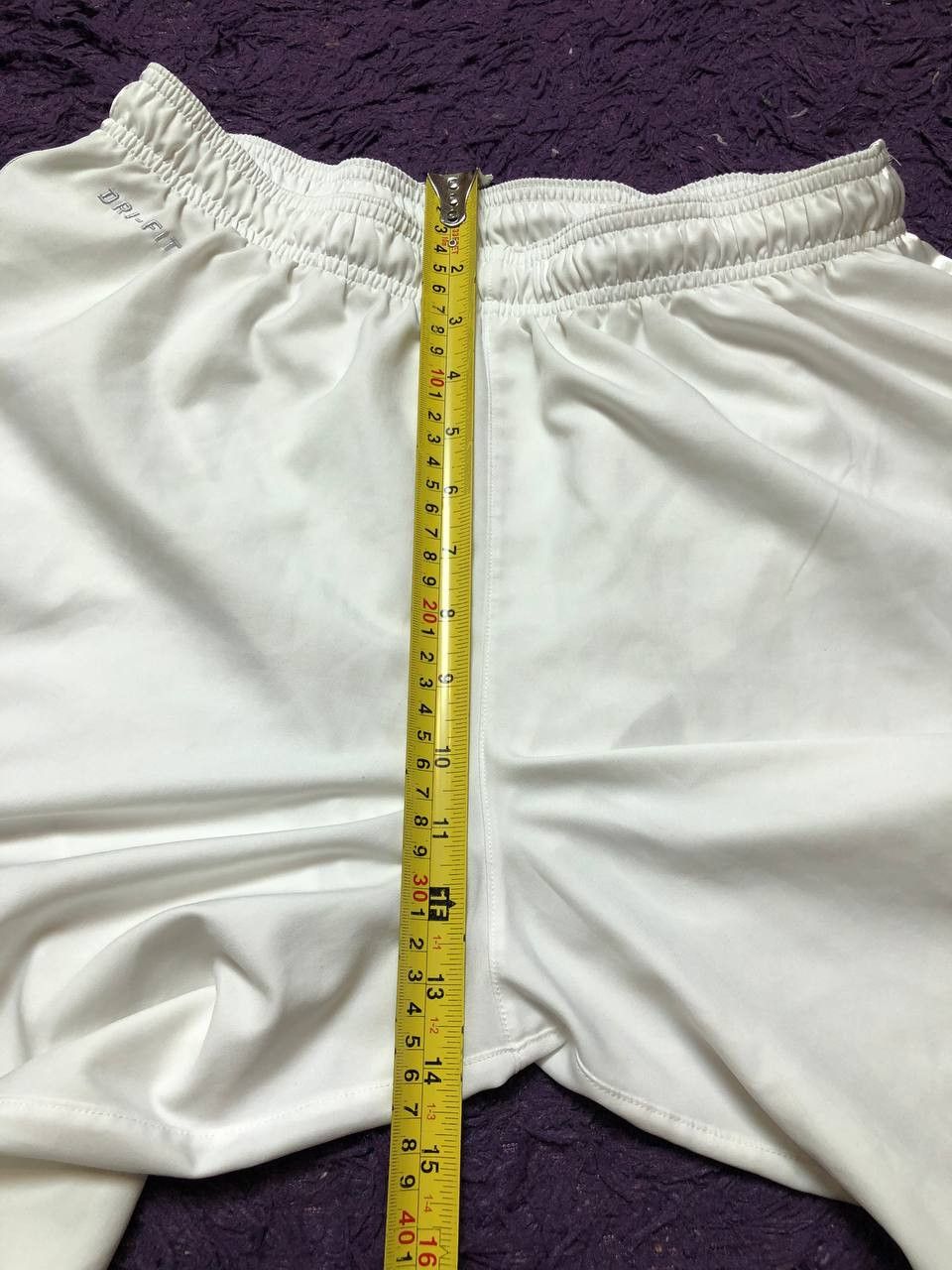 Nike Vintage Nike Dri-Fit white shorts logo Y2K football England Size US 36 / EU 52 - 15 Thumbnail