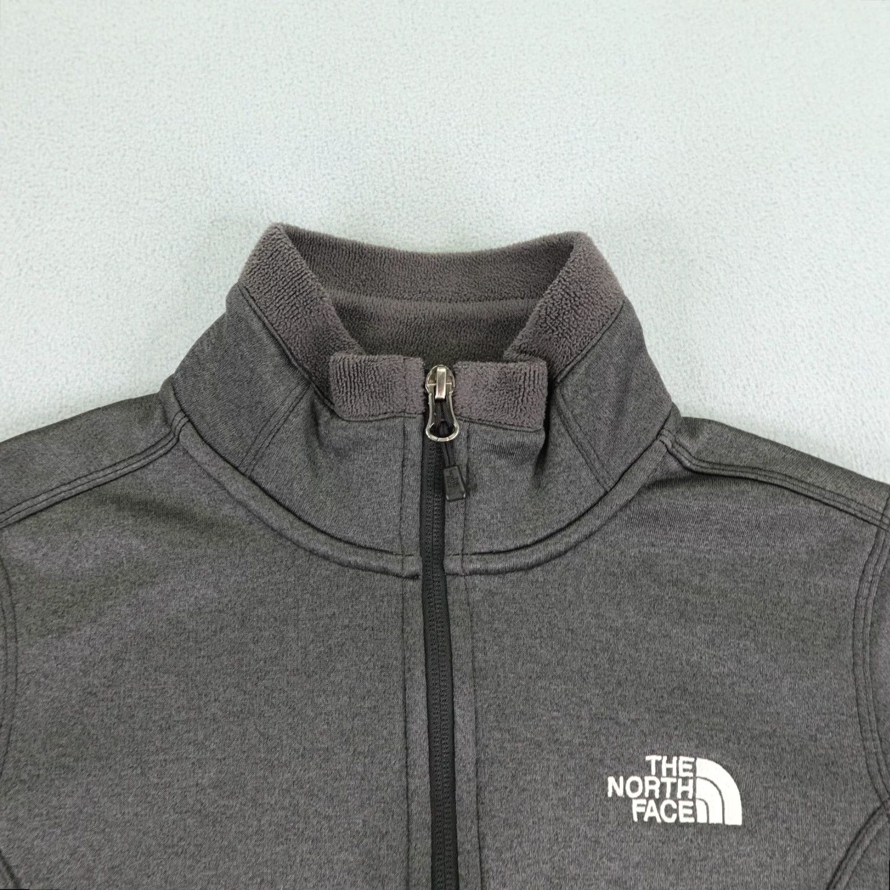 The North Face VINTAGE The North Face Jacket Womens Small Gray Fleece Full Zip Up Sweater Coat Outdoors Size S / US 4 / IT 40 - 2 Thumbnail