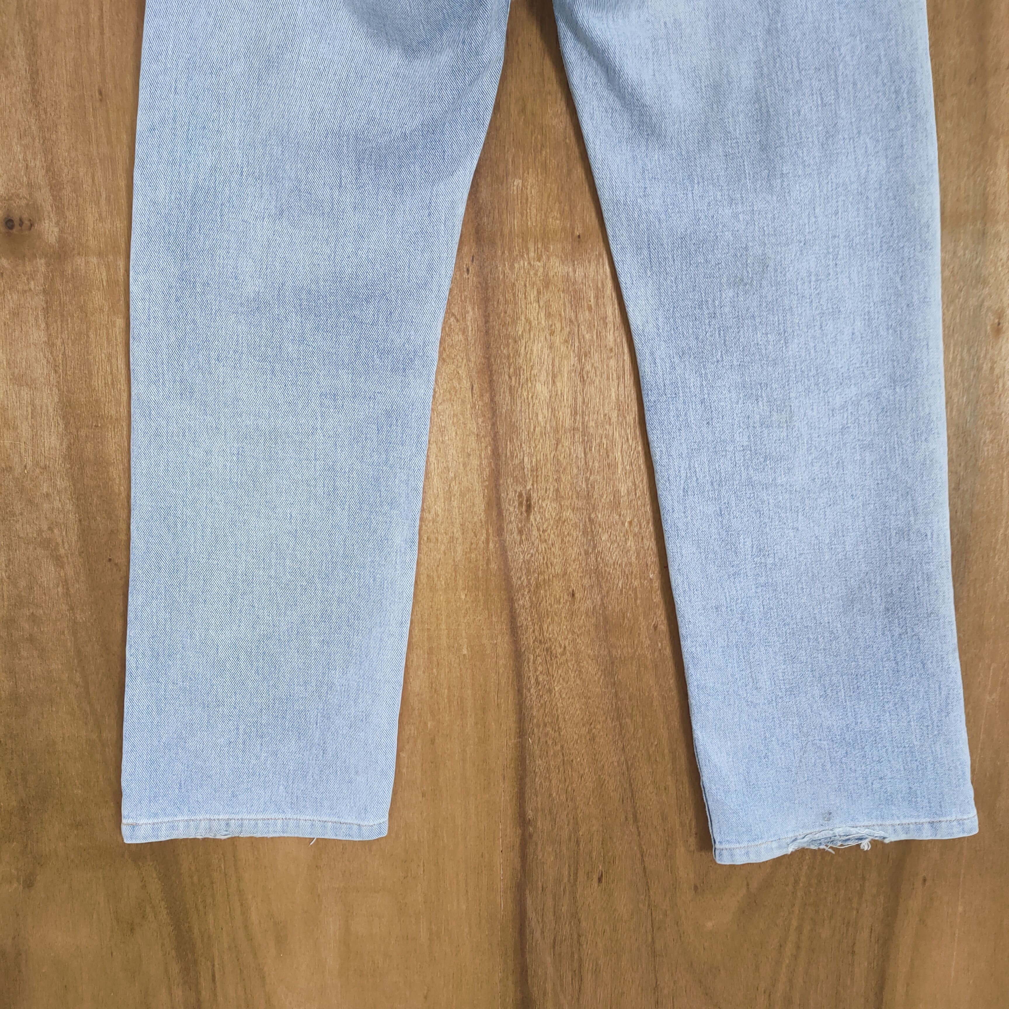 Vintage VINTAGE LEE USA LIGHT BLUE DISTRESSED JEANS PANTS Size US 32 / EU 48 - 10 Thumbnail