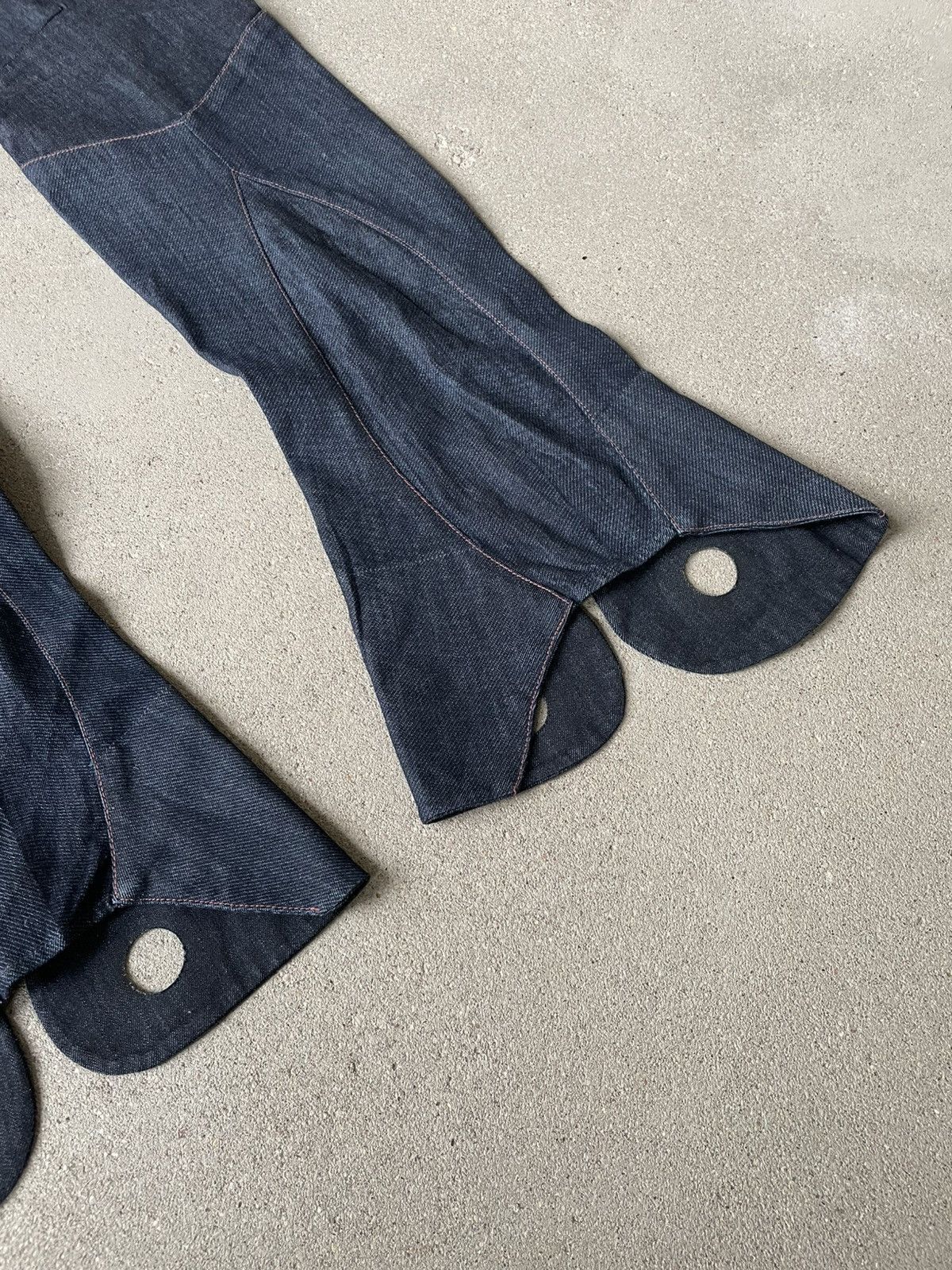 Marithe + Francois Girbaud MARITHE + FRANÇOIS GIRBAUD Cowboy Flared Jeans Size 29" - 5 Thumbnail