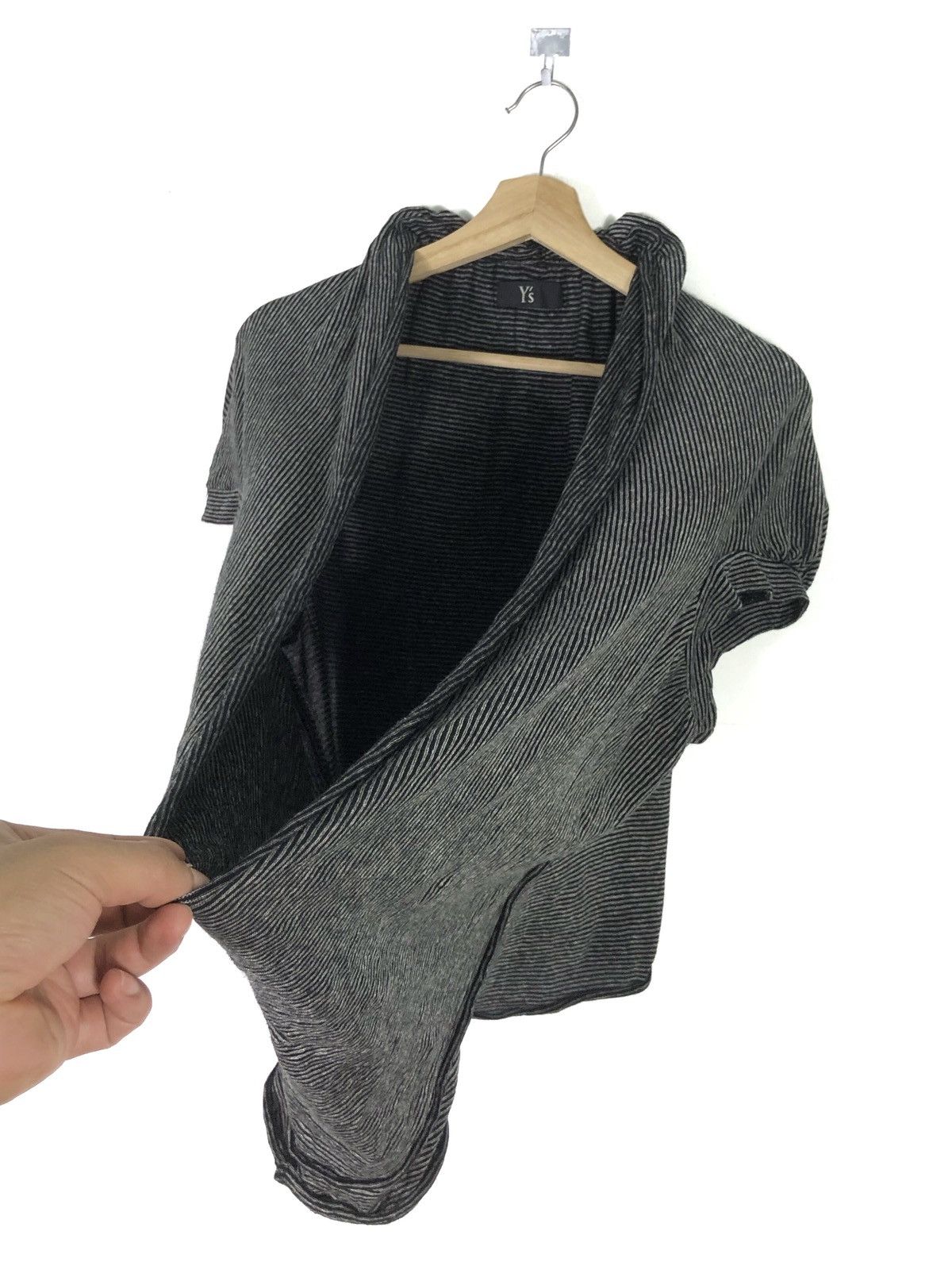 Yohji Yamamoto RARE🔥AW 2007 Y’S DRAPE OPEN BREAST SEXY BOXY TOP Size M / US 6-8 / IT 42-44 - 7 Thumbnail