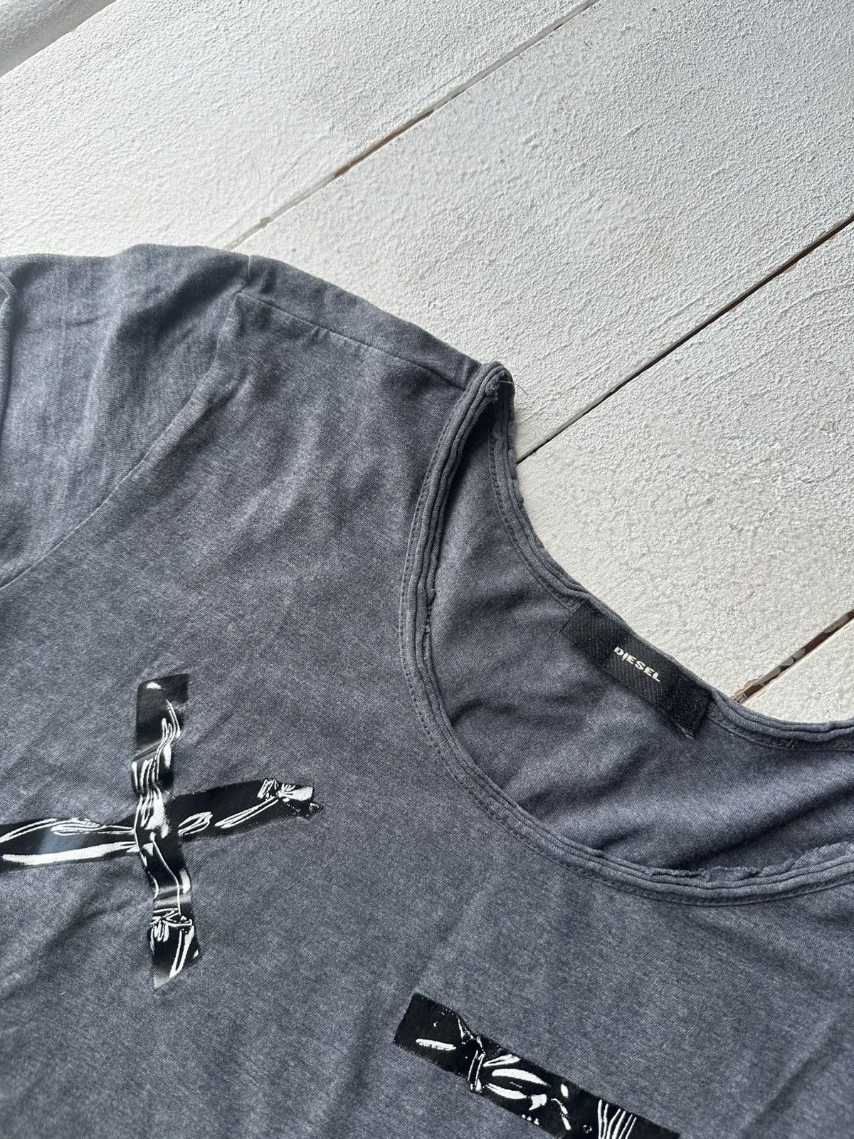 Diesel 🚨VINTAGE AVANT -GARDE DIESEL TEE LOGO Y2k OPIUM Size XS / US 0-2 / IT 36-38 - 4 Thumbnail