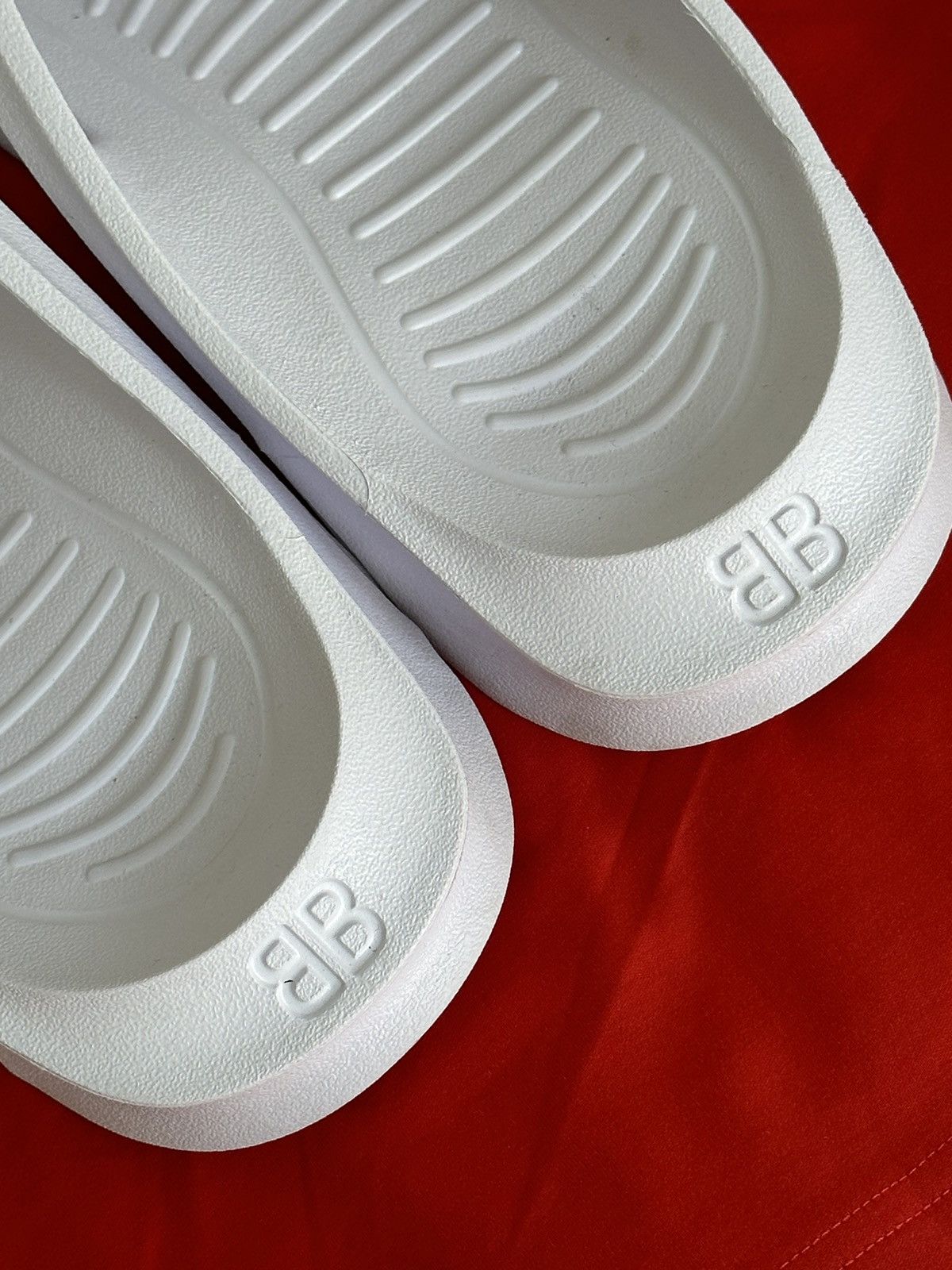 Balenciaga Balenciaga White Mold Thong Sandal Size US 9 / EU 42 - 7 Thumbnail