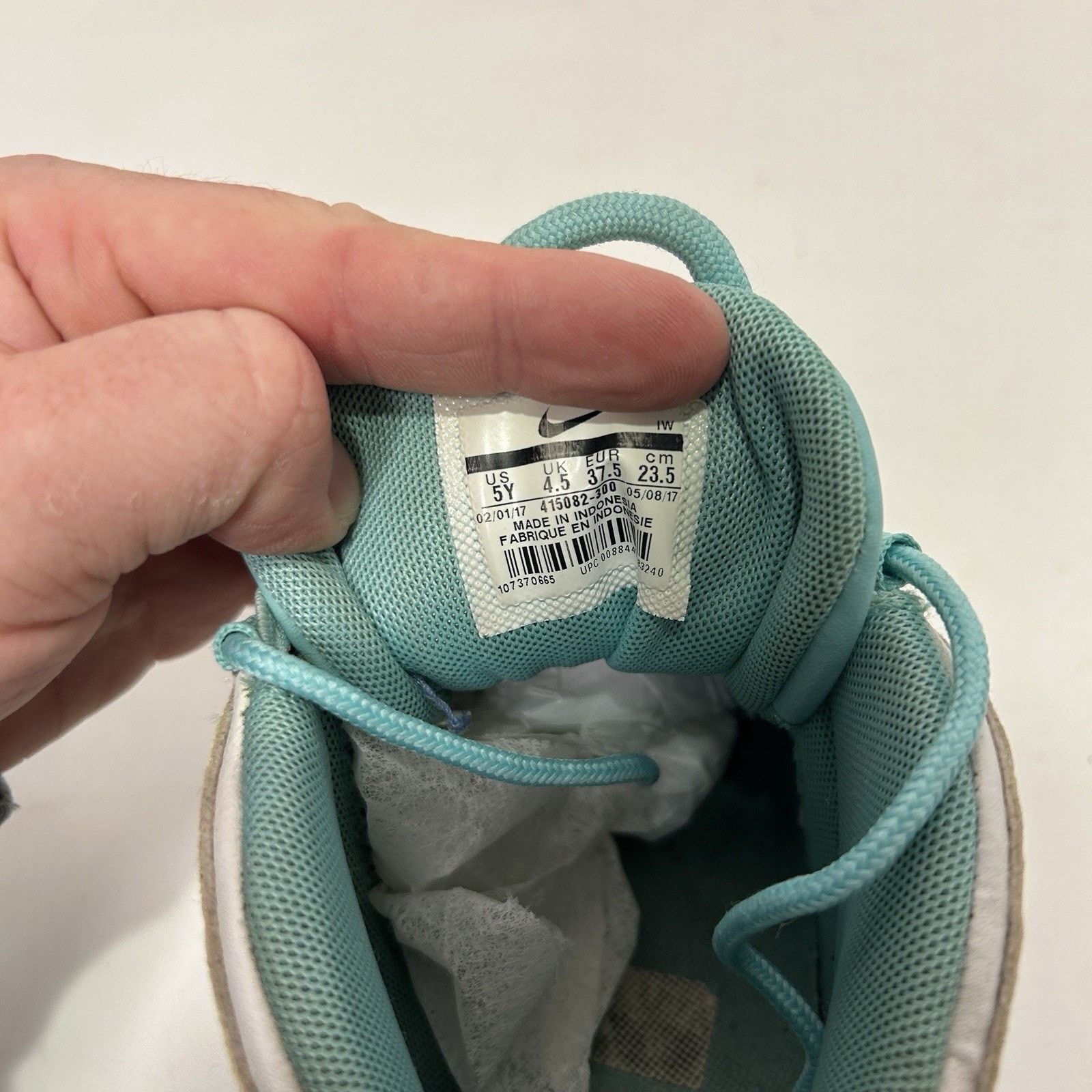 Nike Nike Air More Uptempo GS “Island Green White” Size US 6.5 / IT 36.5 - 8 Thumbnail