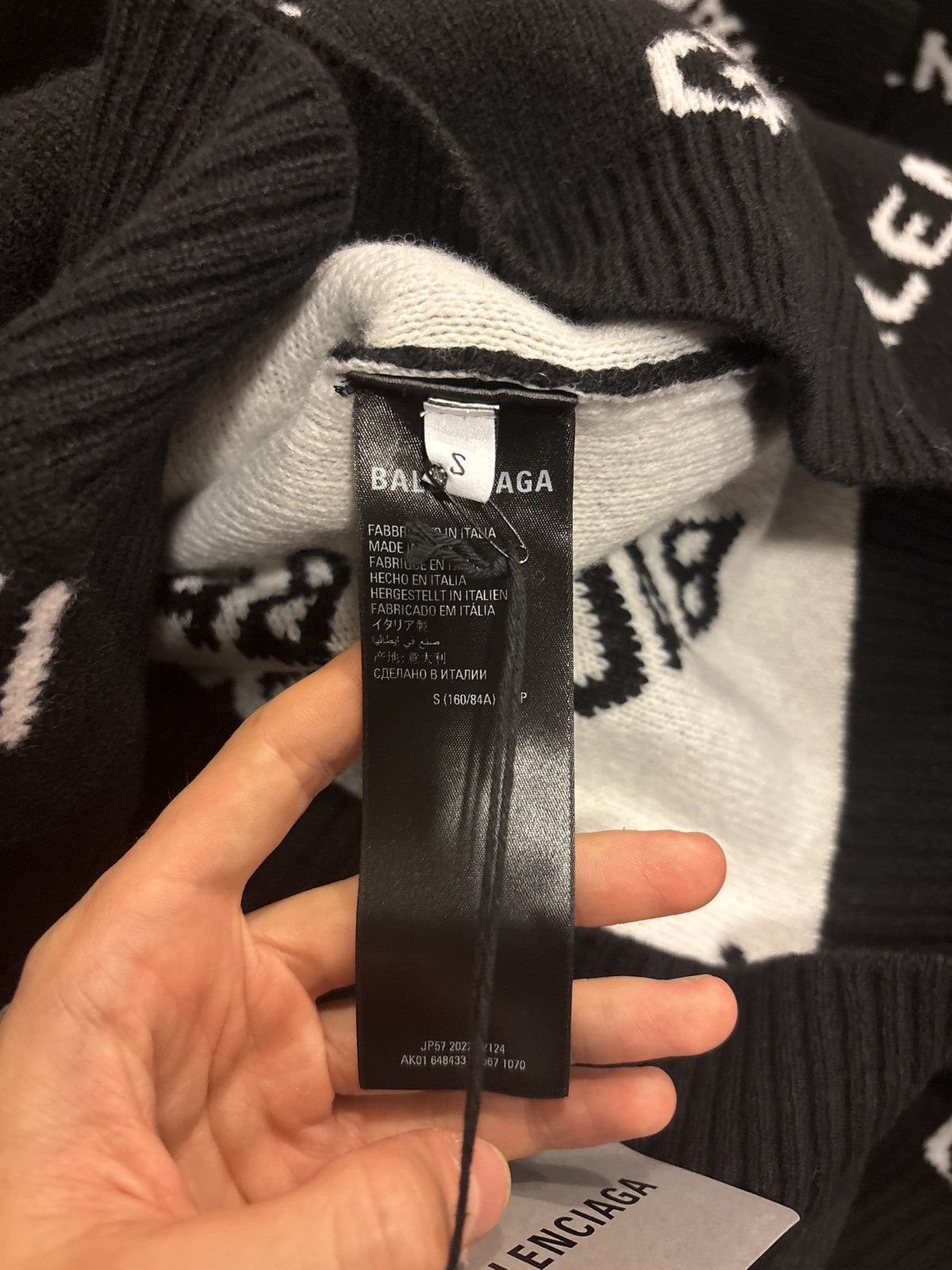 Balenciaga Balenciaga Black & White Wool All Over Sweater Size US M / EU 48-50 / 2 - 8 Thumbnail
