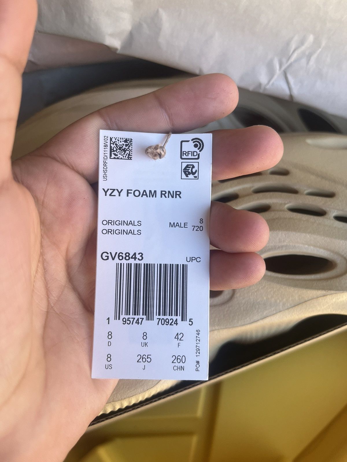Yeezy Yeezy FOAM RNR Desert Sand Size US 8 / EU 41 - 6 Thumbnail