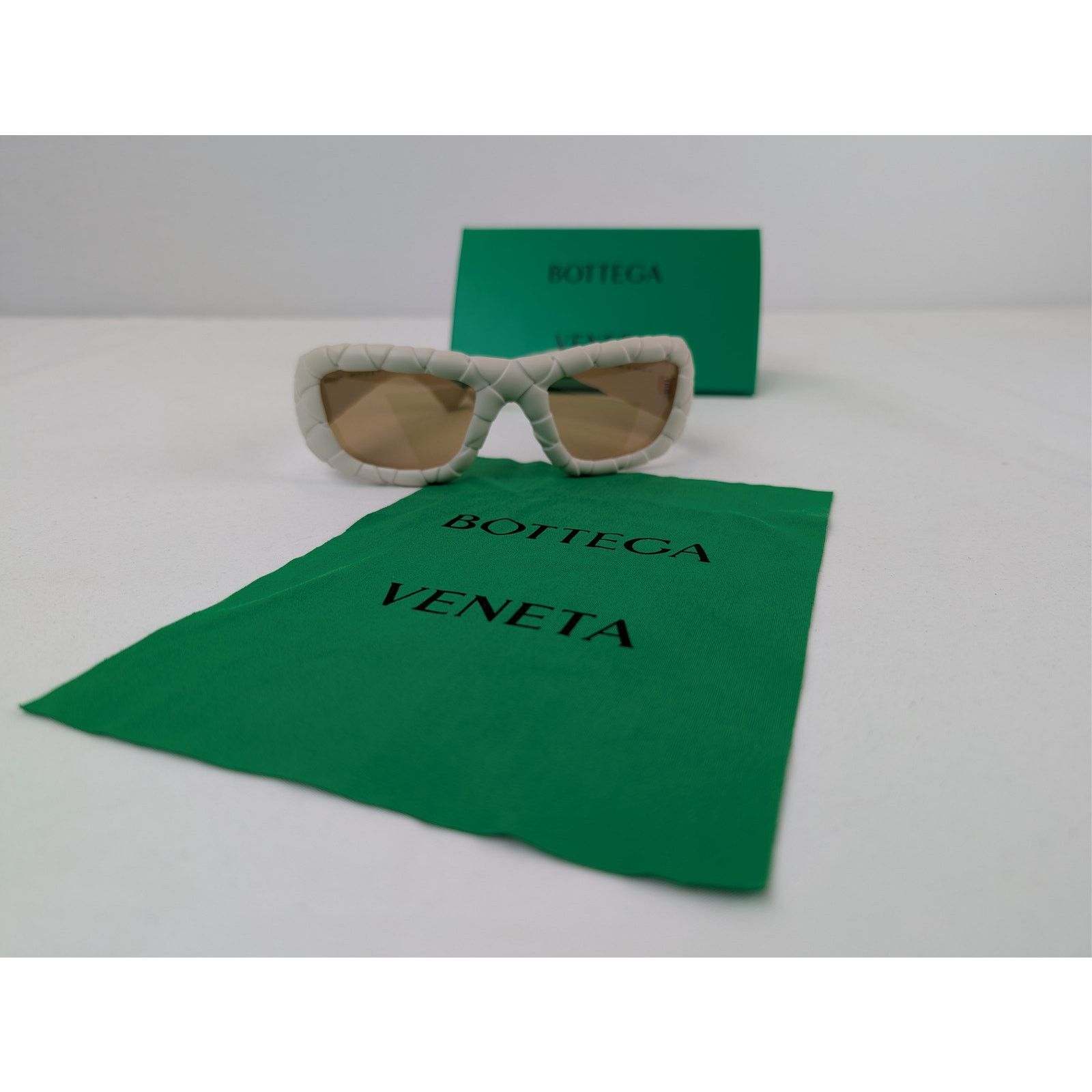 Bottega Veneta o1rshd1 Size: OS / Intrecciato Rectangular Sunglasses Size ONE SIZE - 9 Thumbnail
