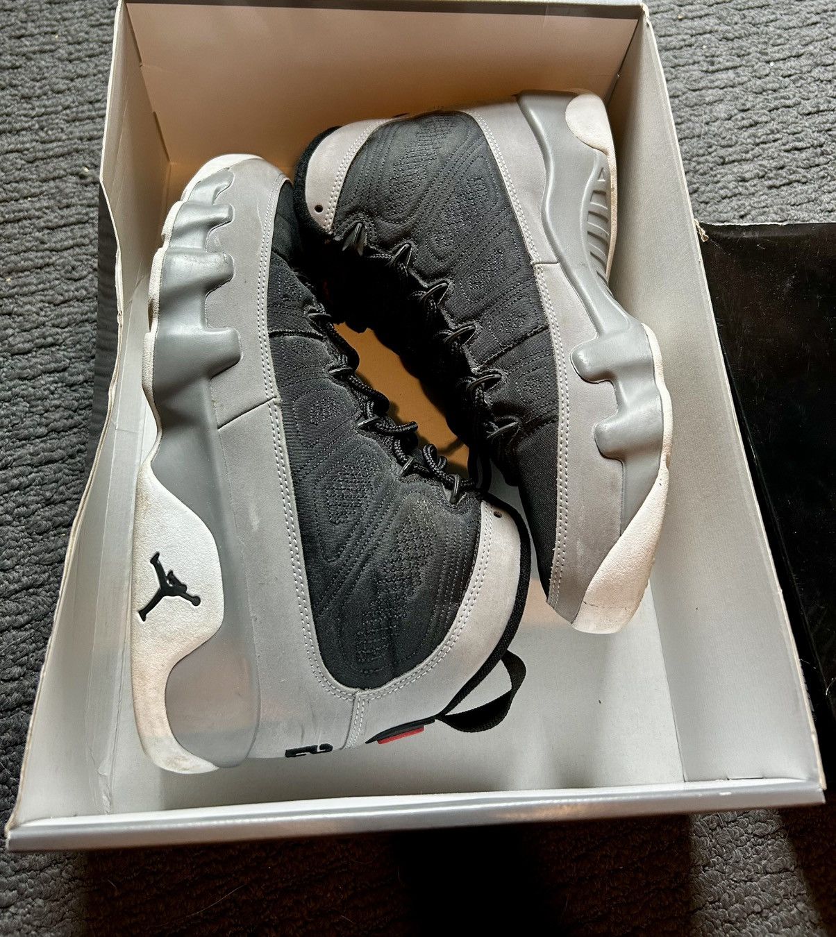 Jordan Brand Jordan Retro 9 Particle Gray Size US 9 / EU 42 - 1 Thumbnail