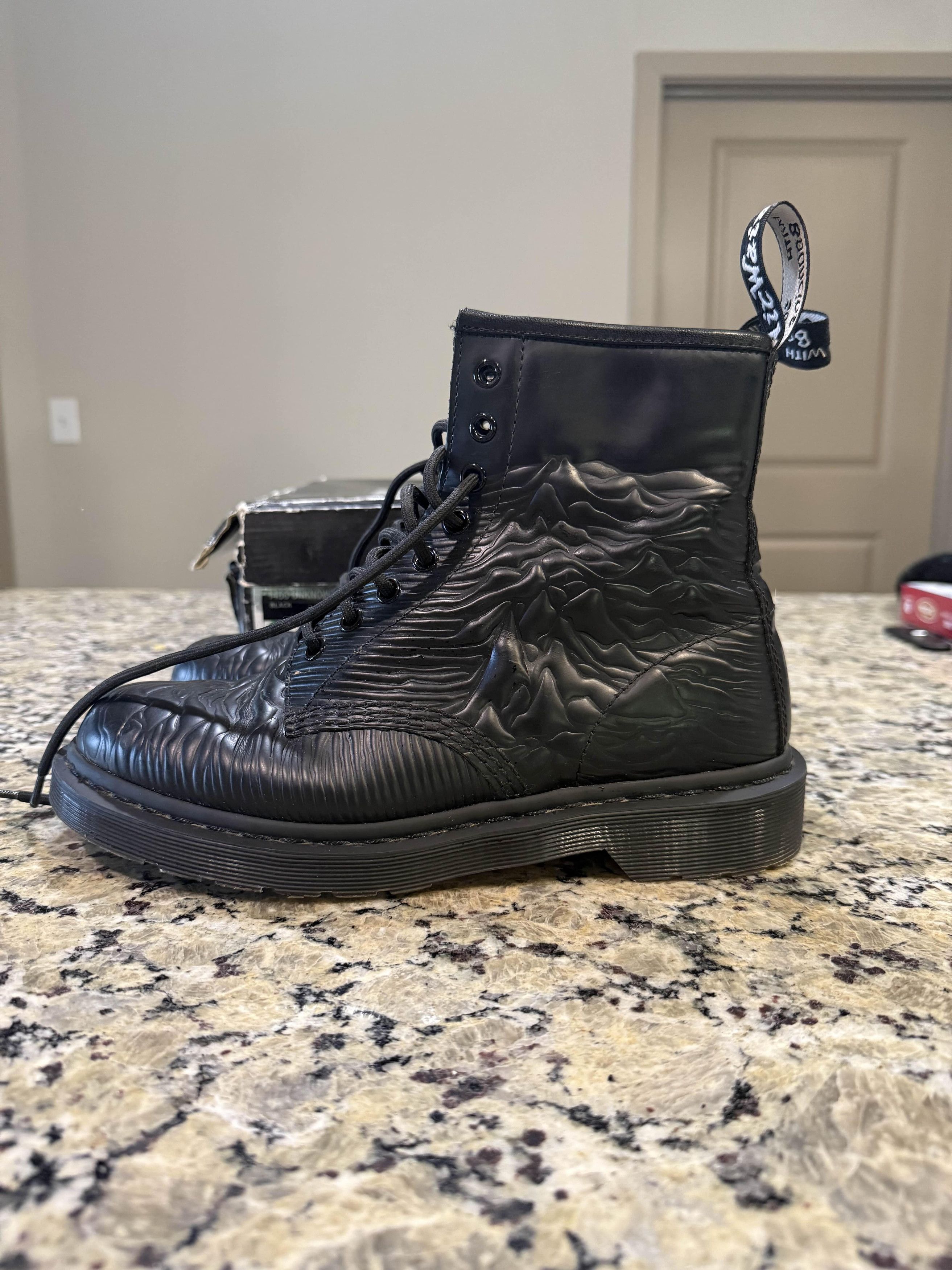 Division Unknown 1460 Unknown Dr Martens 1460 Unknown Pleasures