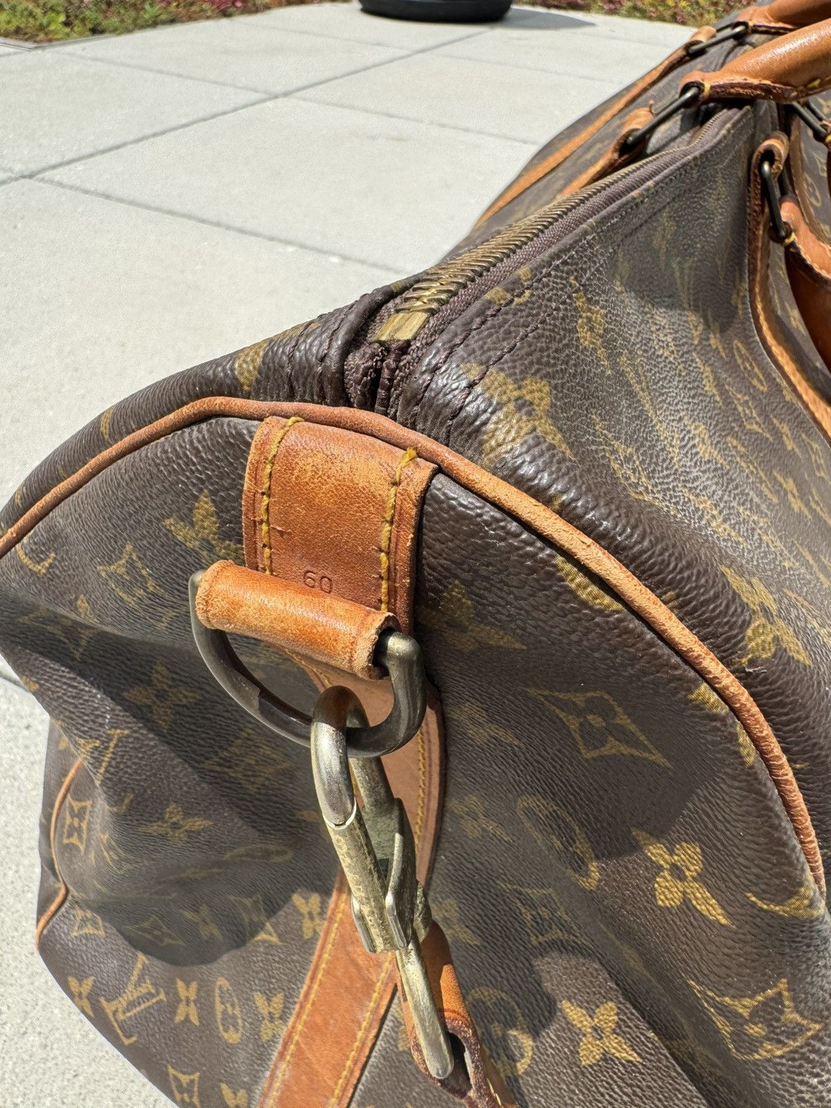 Louis Vuitton Louis Vuitton 60 Monogram Duffel Size ONE SIZE - 2 Thumbnail