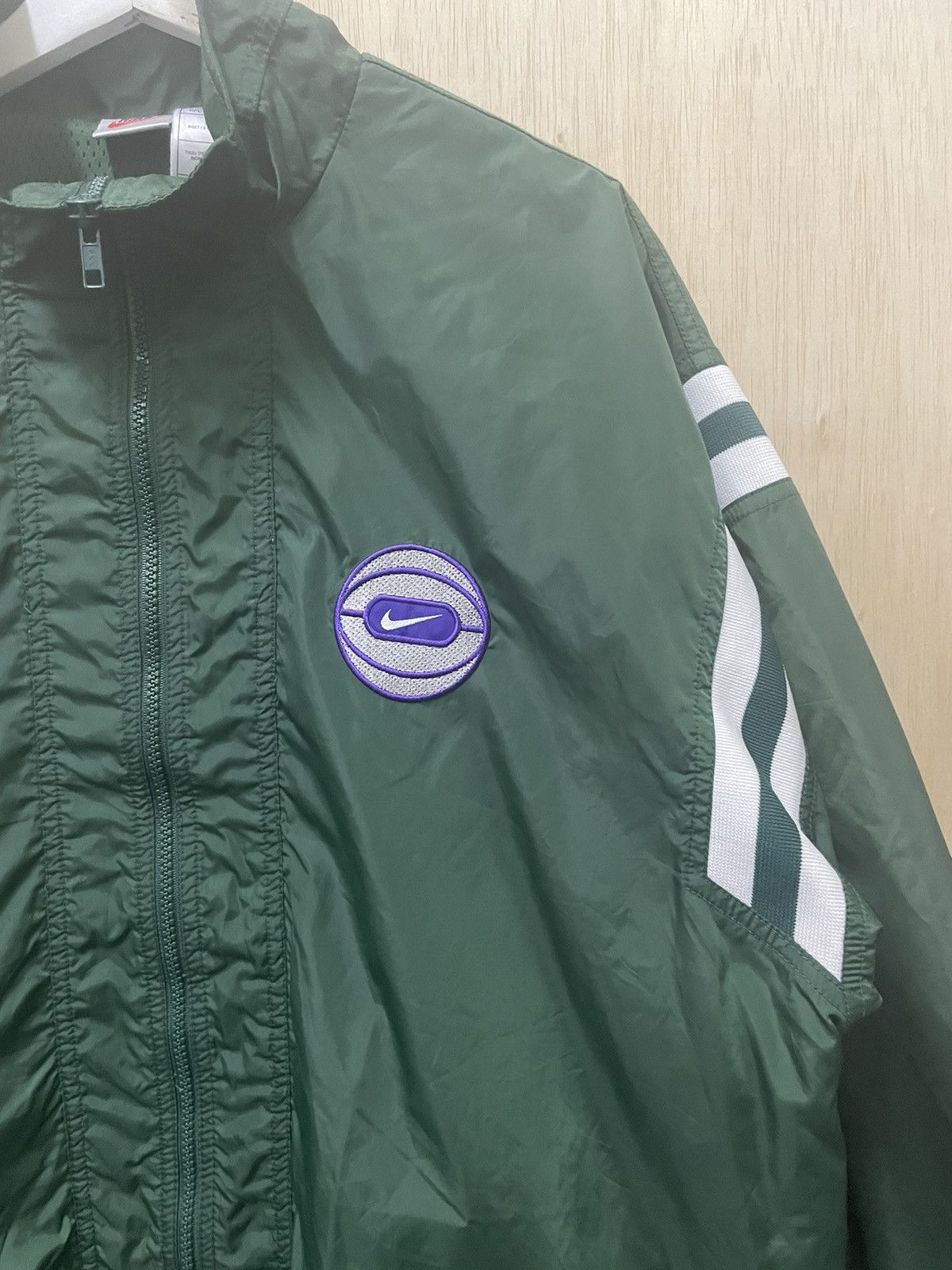 Nike × Vintage NIKE VINTAGE OVERSIZE LIGHT JACKET Size US L / EU 52-54 / 3 - 6 Thumbnail