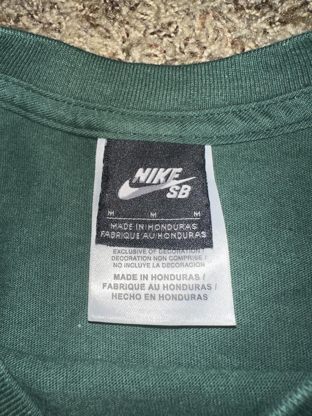 Nike Nike SB Men’s Skateboarding Amplify Logo FA/HO 2009 Green T-Shirt Size US M / EU 48-50 / 2 - 5 Thumbnail