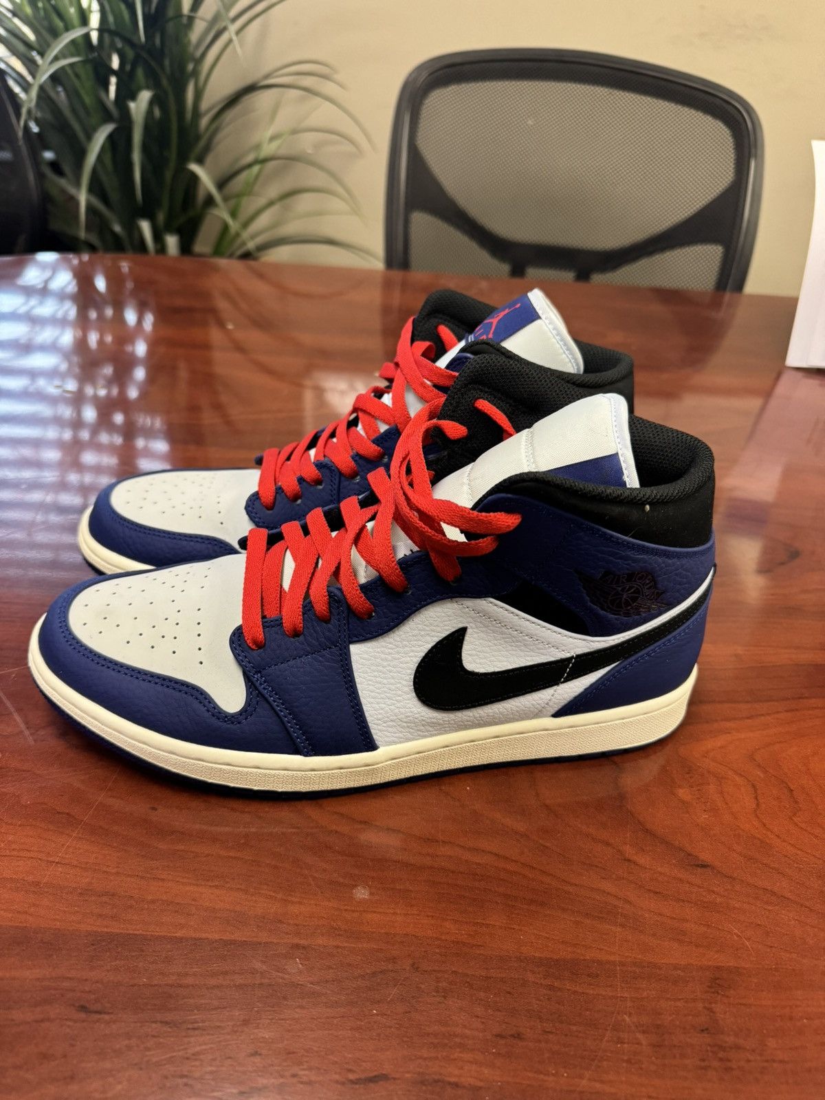 Jordan Brand Jordan 1 Mid Deep Royal Blue Size US 11 / EU 44 - 1 Thumbnail